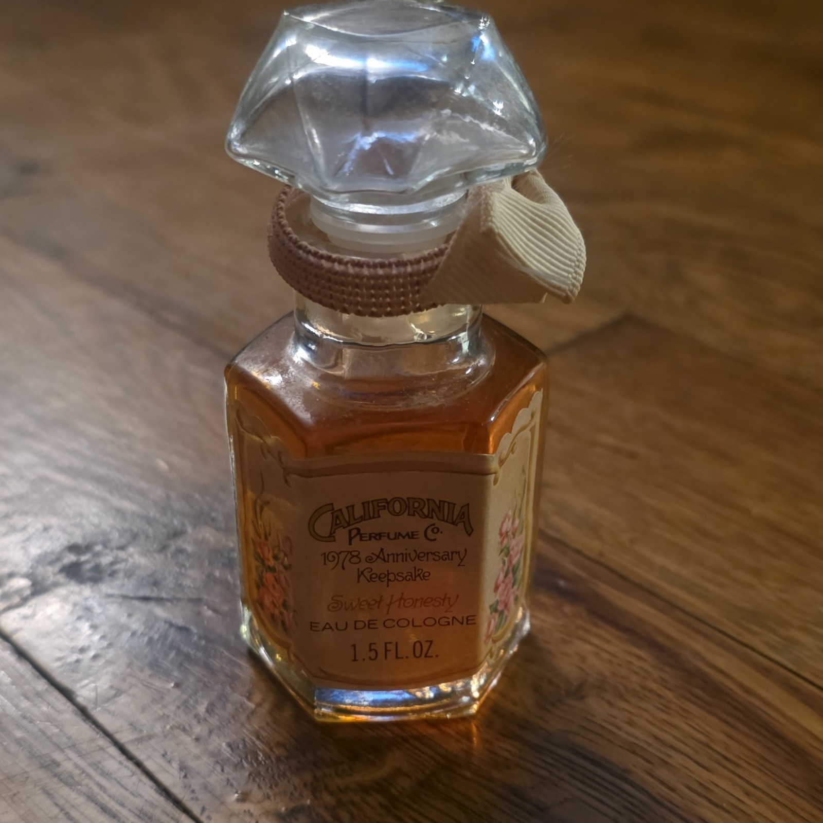 Avon California Perfume Co. 1978 Anniversary Keepsake SWEET HONESTY FULL 1.5oz Avon California Perfume Co. 1978 Anniversary Keepsake SWEET HONESTY FULL 1.5oz