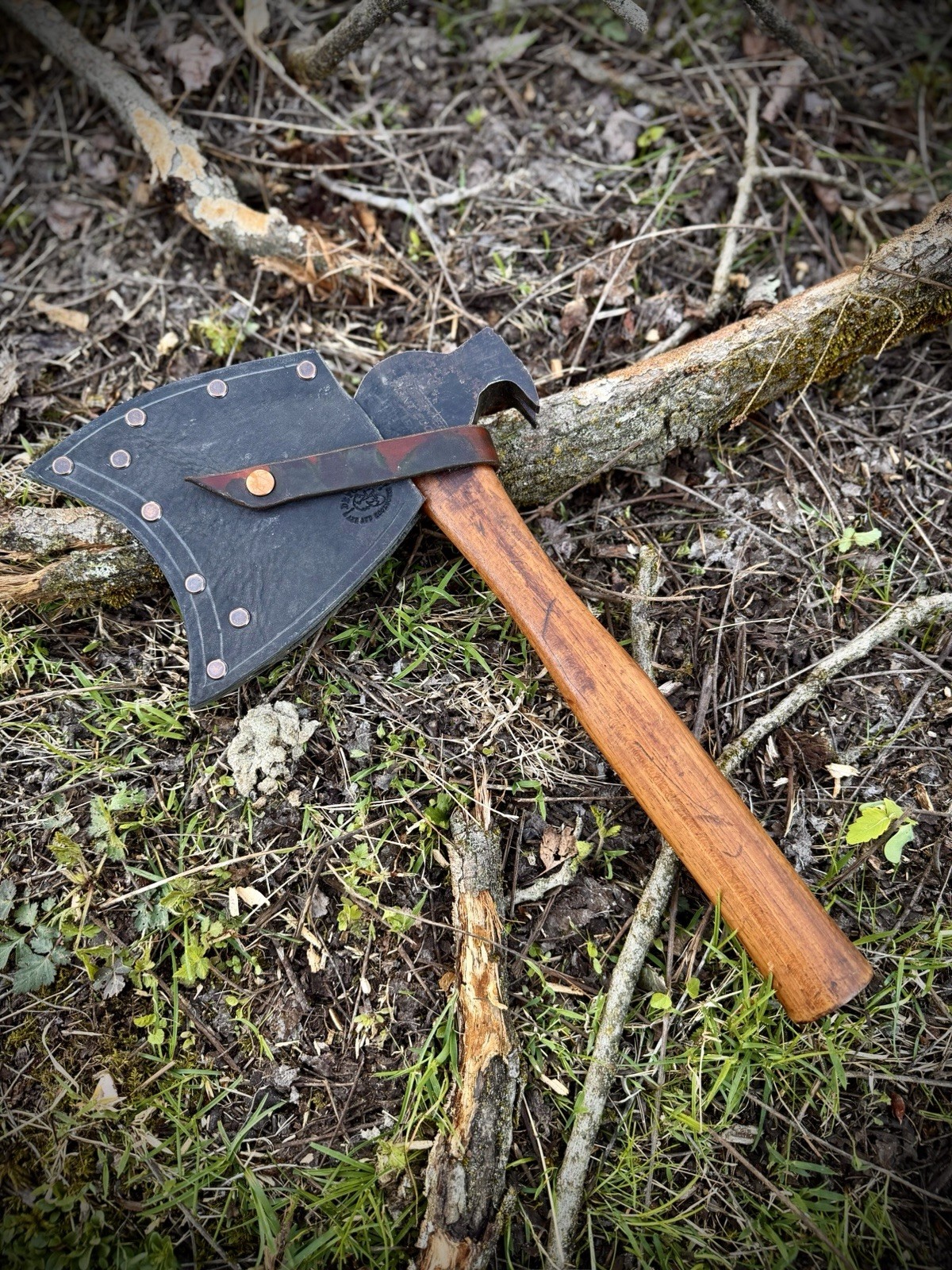Vintage Restored True Temper Claw Hatchet with Handmade Leather Sheath Vintage Restored True Temper Claw Hatchet with Handmade Leather Sheath