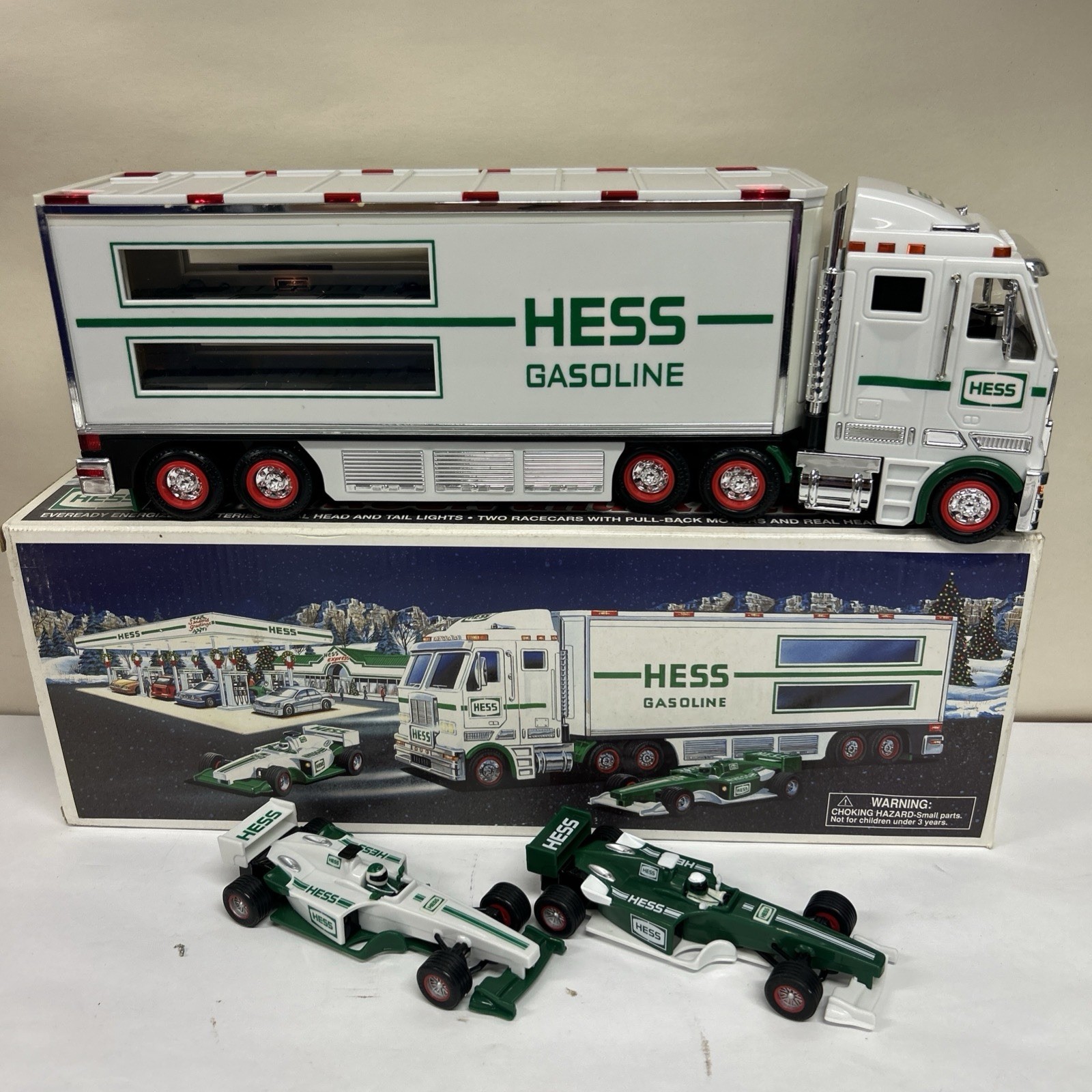 NEW Hess Toy Truck And Racecars Race Cars 2003 Real Head And Tail Lights NEW Hess Toy Truck And Racecars Race Cars 2003 Real Head And Tail Lights