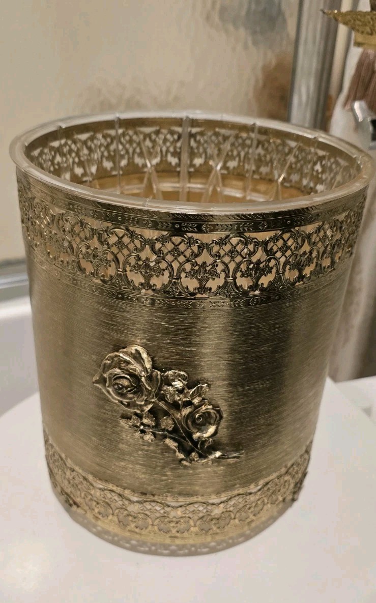 Vtg Stylebuilt NY Gold Ormolu Rose Flower Waste Basket Trash Can Cover WithLiner Vtg Stylebuilt NY Gold Ormolu Rose Flower Waste Basket Trash Can Cover WithLiner