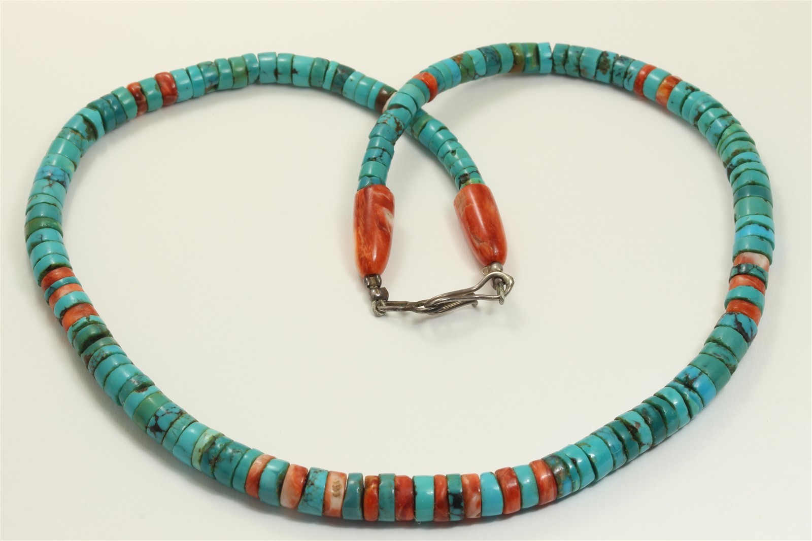 Vintage Santo Domingo Pueblo Turquoise Spiny Oyster Shell Heishi Bead Necklace Vintage Santo Domingo Pueblo Turquoise Spiny Oyster Shell Heishi Bead Necklace
