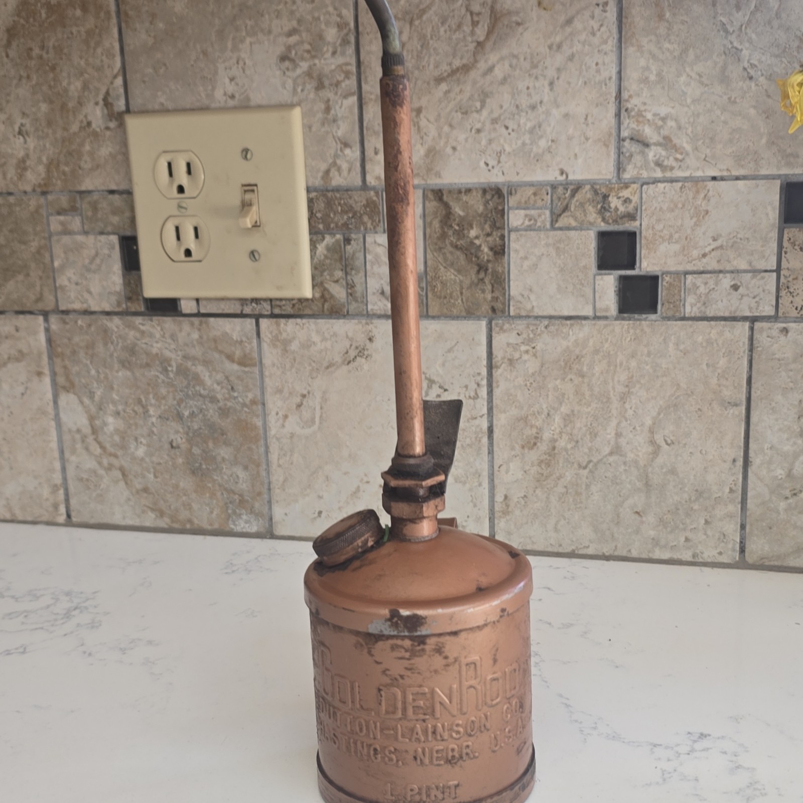 Vintage Golden Rod 1 Pint Oil Can Oiler Dutton Flexible Spout Vintage Golden Rod 1 Pint Oil Can Oiler Dutton Flexible Spout