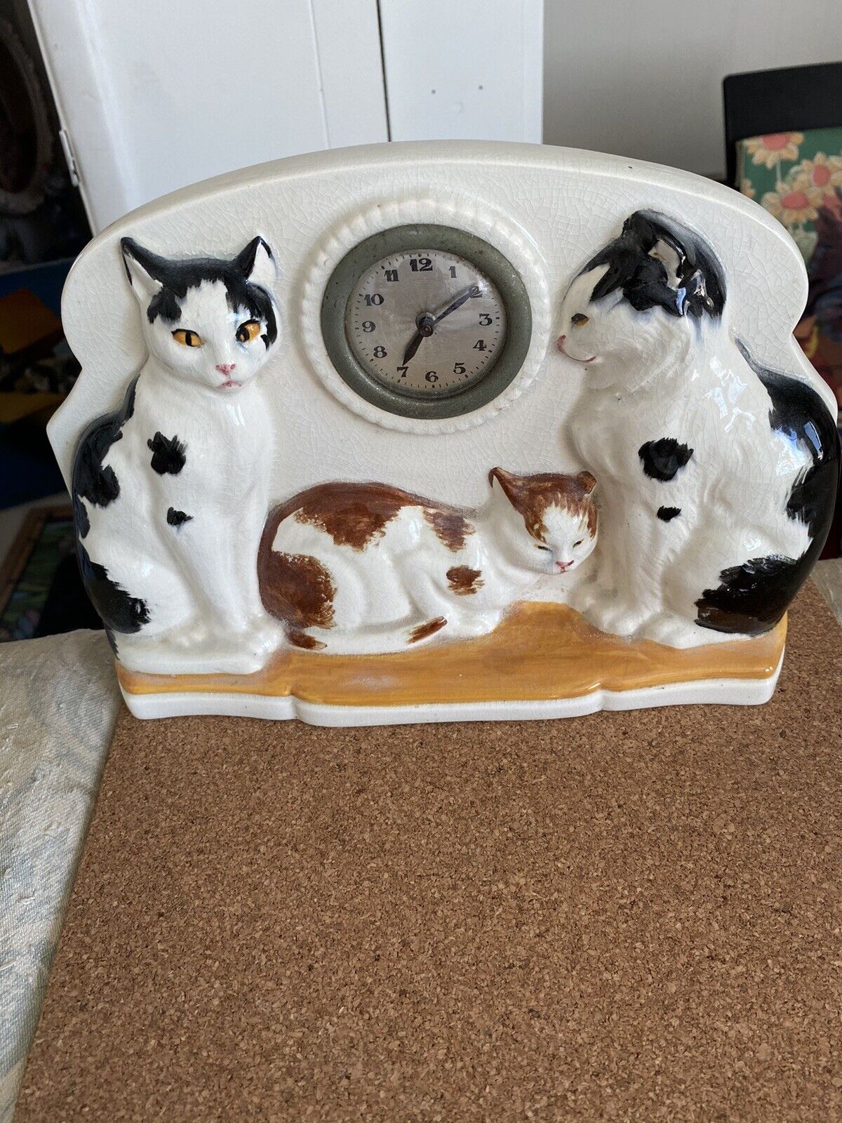 ANTIQUE 1920s MANTLE CLOCK From FRANCE with ~~3 SITTING CATS~~RARE~~