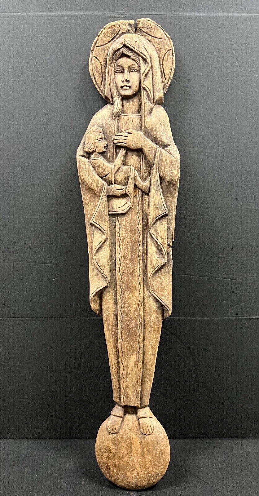 CARVED WOOD RELIGIOUS MADONNA AND CHILD WALL PLAQUE