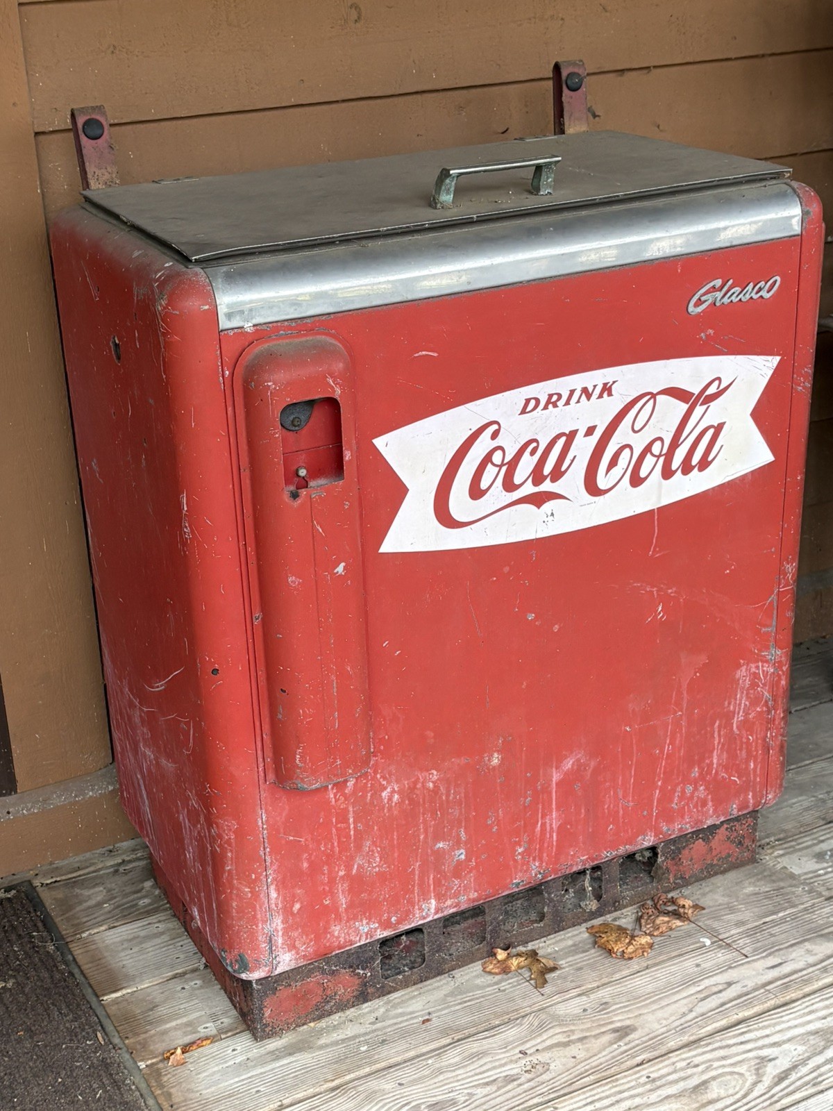 Vintage Coca-Cola Vending Machine – Glasco 