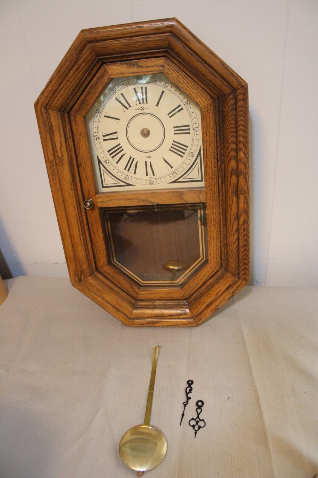 Vintage Howard Miller Chime Wall Clock 612-475 Oak with Pendulum