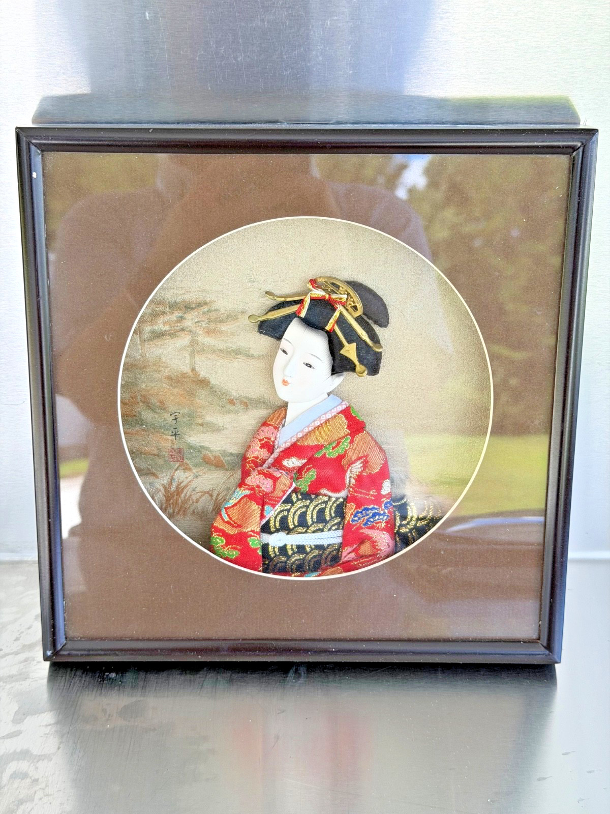 VINTAGE PORCELAIN JAPANESE GEISHA GIRL SILK KIMONO SHADOW BOX 3D FRAMED WALL ART