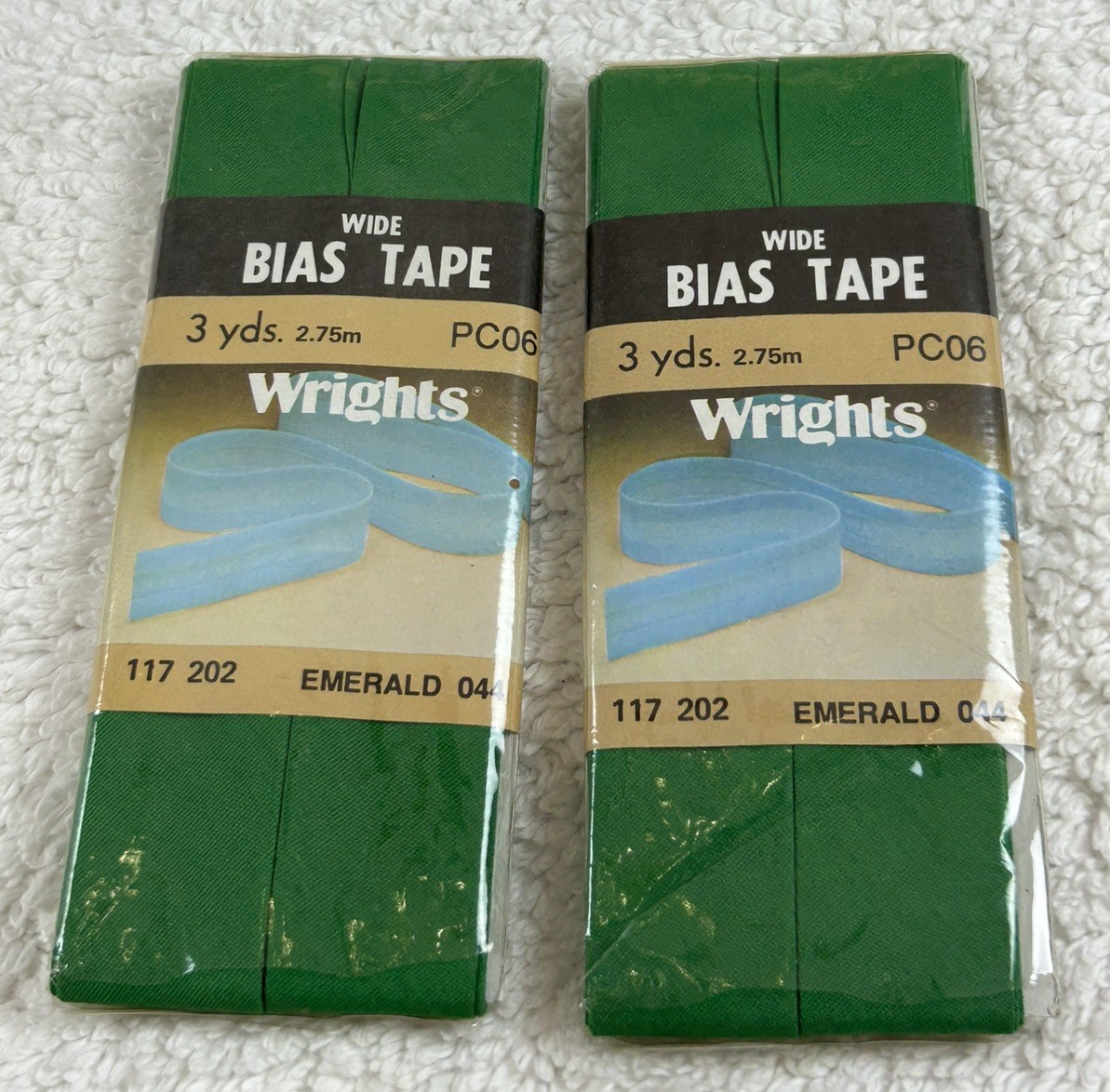 NOS 2 Pkgs VTG 1986 Wrights Poly/Cotton Wide Bias Tape EMERALD 044 117 202 3yds NOS 2 Pkgs VTG 1986 Wrights Poly/Cotton Wide Bias Tape EMERALD 044 117 202 3yds