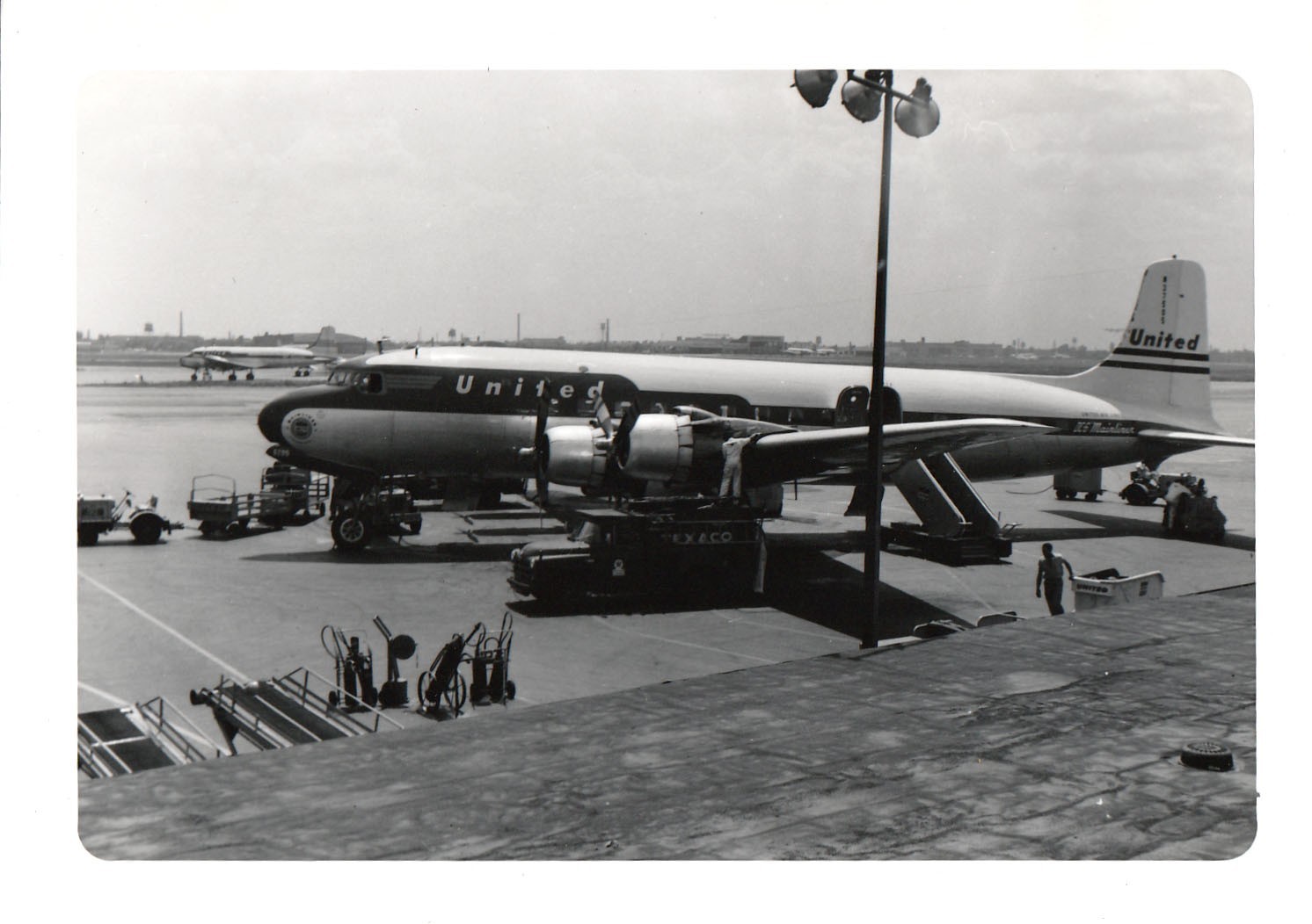 Vintage Photo 1956 United Airlines Douglas DC-6B Plane Texaco Fuling Truck USA Vintage Photo 1956 United Airlines Douglas DC-6B Plane Texaco Fuling Truck USA