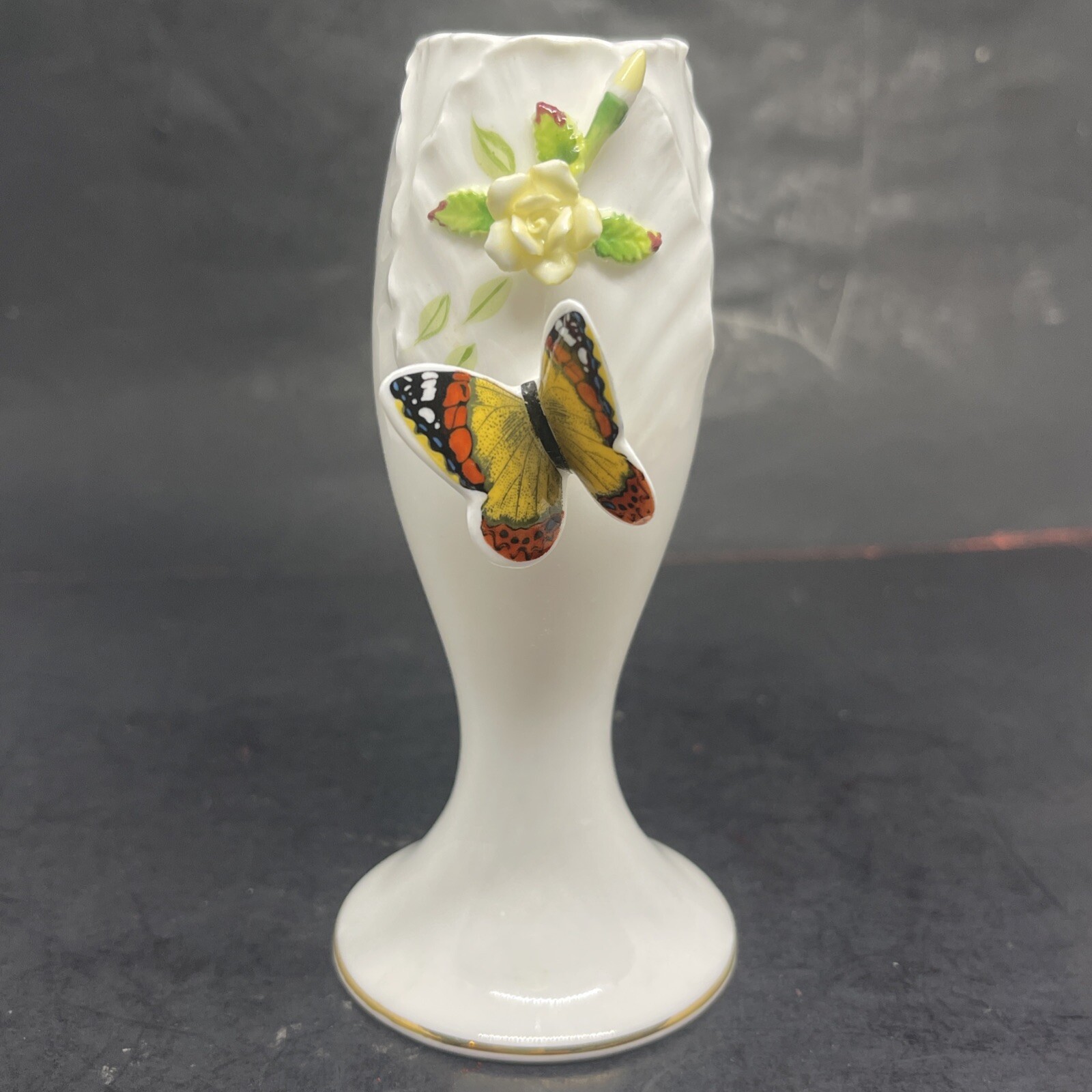 Vintage Maruri Masterpiece Bone China 1979 Enesco Bud Vase with 3D Butterfly 5”