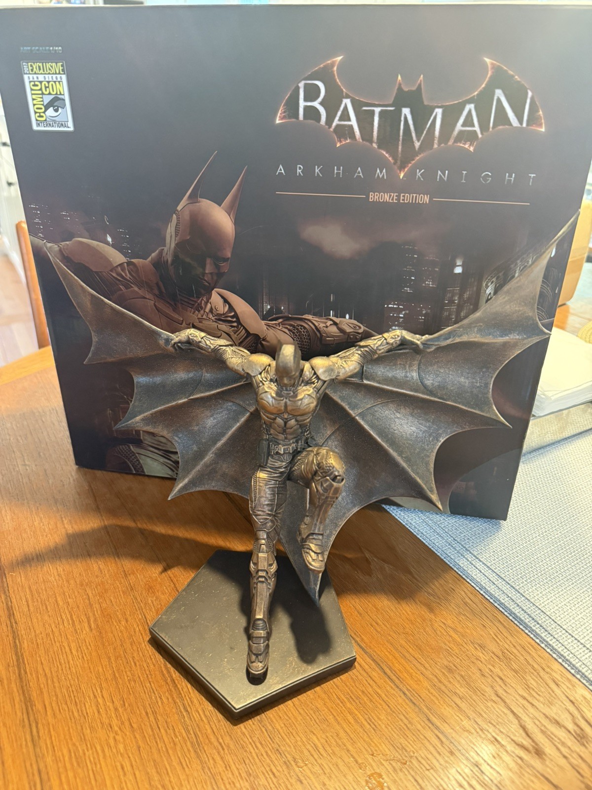 2017 SDCC Iron Studios Batman Arkham Knight 1/10th Art Scale Figure Opened Box 2017 SDCC Iron Studios Batman Arkham Knight 1/10th Art Scale Figure Opened Box