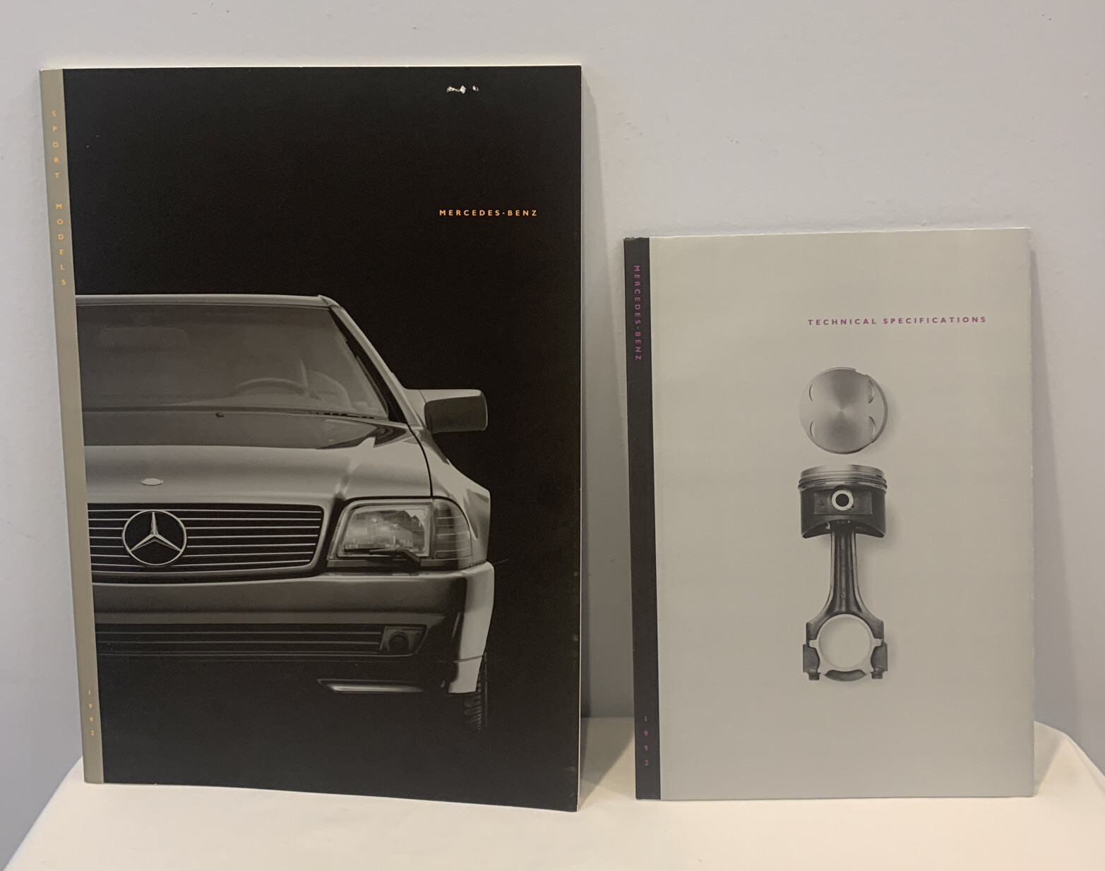 1992 Mercedes Benz Sport Models Brochure and Technical Specifications Brochure 1992 Mercedes Benz Sport Models Brochure and Technical Specifications Brochure