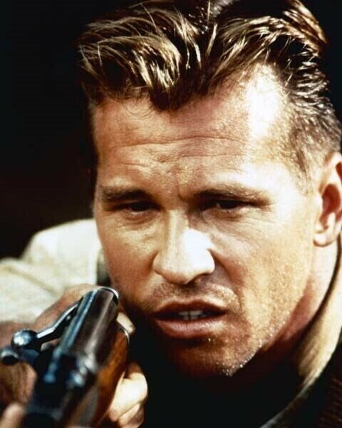 Val Kilmer takes aim with rifle The Ghost & The Darkness 1996 5x7 photo