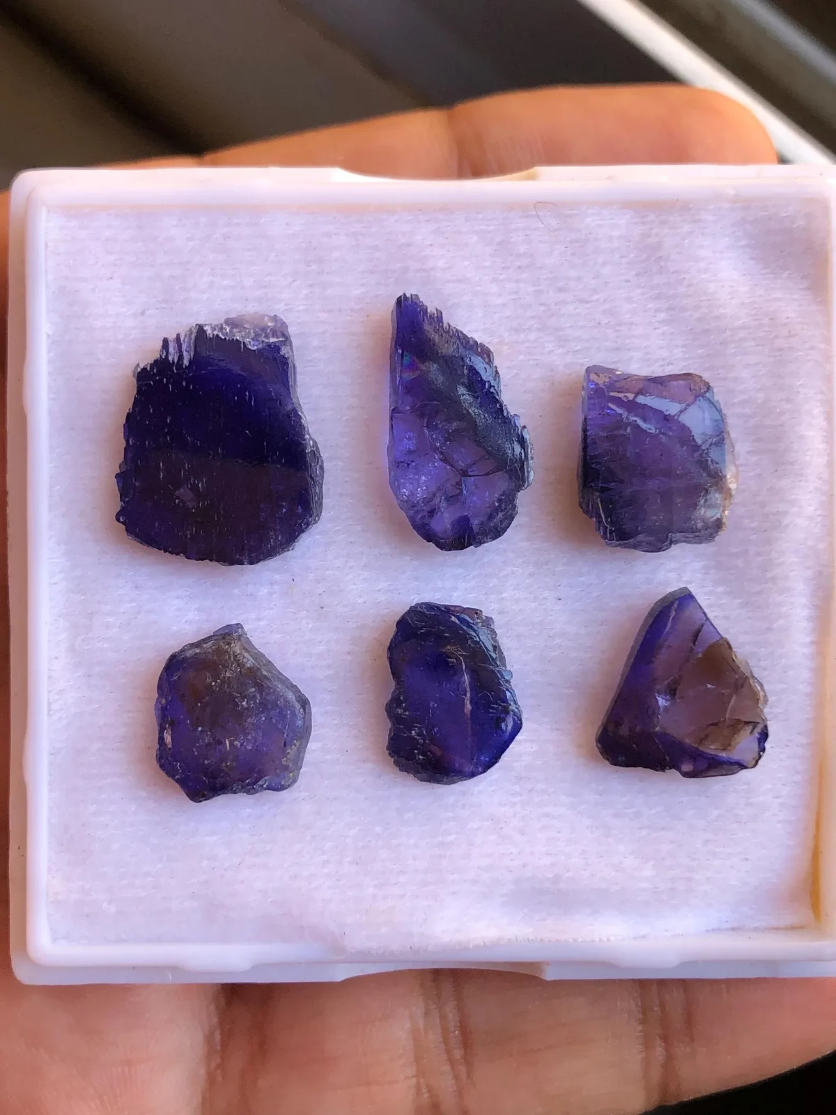 32.60 Carat Lot, 6 Pcs Polished Tanzanite Raw, Two Tone Loose Gemstone, Bi-color 32.60 Carat Lot, 6 Pcs Polished Tanzanite Raw, Two Tone Loose Gemstone, Bi-color