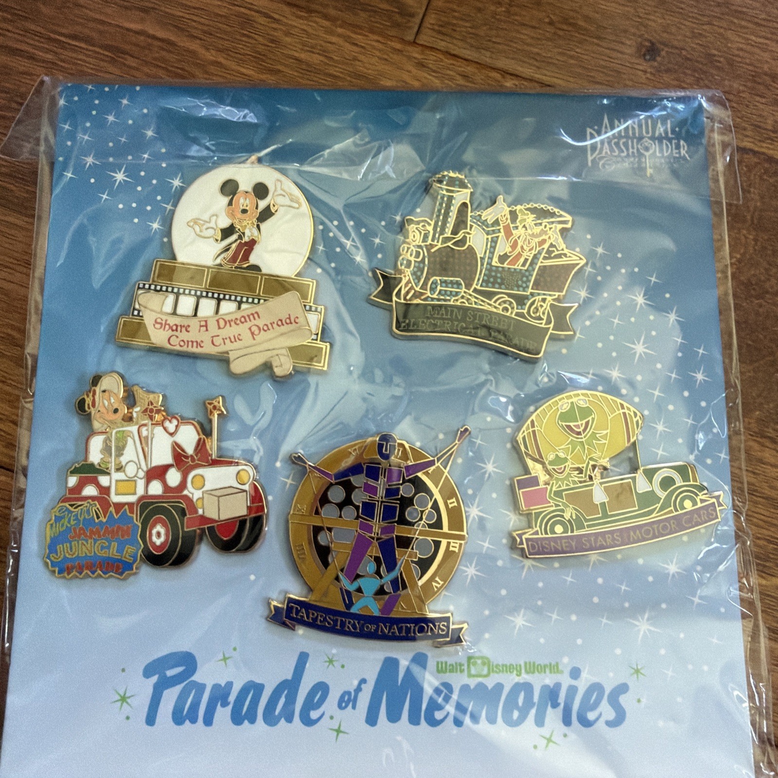 2015 Annual Pass Holder Official Disney Parks Complete Set Parade Of Memories 2015 Annual Pass Holder Official Disney Parks Complete Set Parade Of Memories