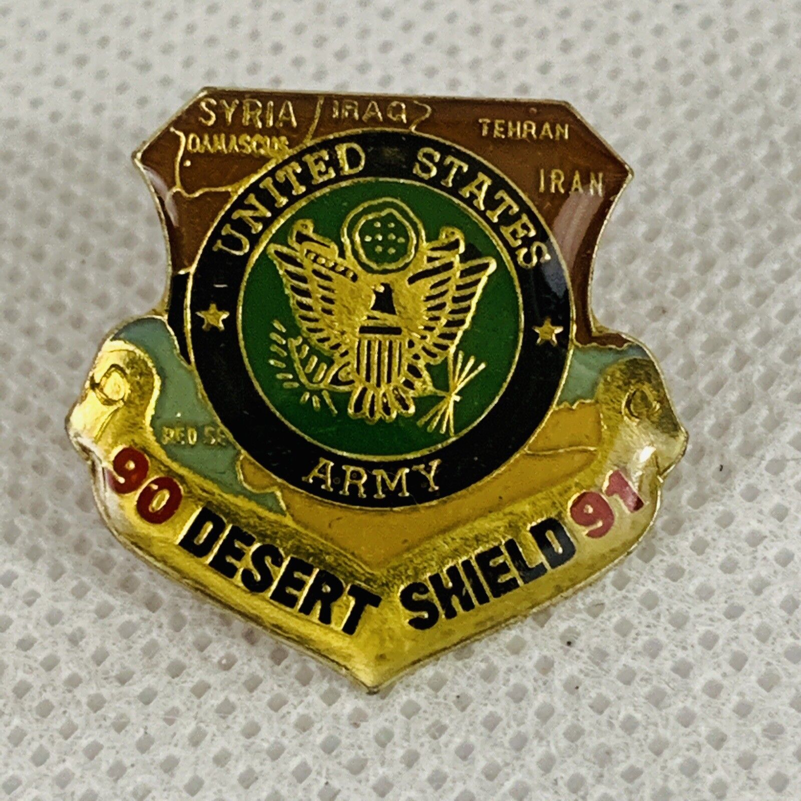 Vintage US Army Desert Shield 1990-1991 Veteran Lapel Hat PinKing