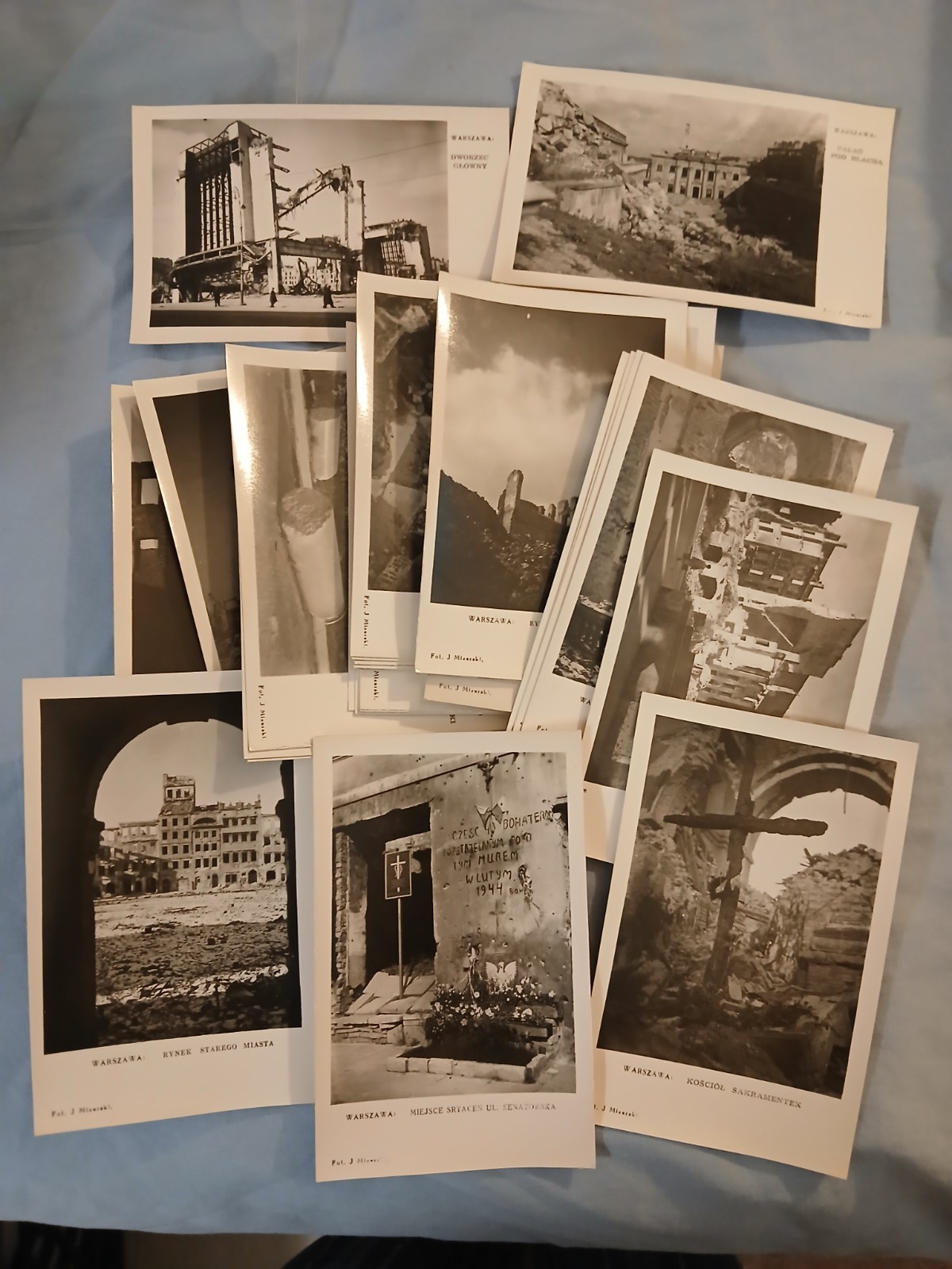 Set Of 32 Vintage Warsaw Poland Postcards Depicting post 1945 War Damage Set Of 32 Vintage Warsaw Poland Postcards Depicting post 1945 War Damage