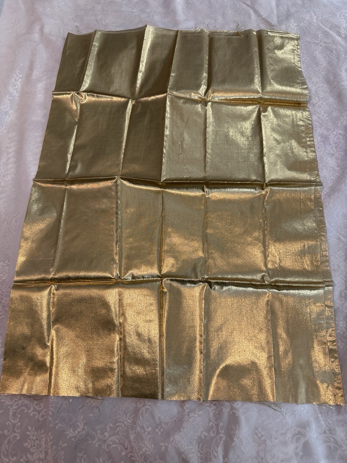 New VTG Metallic Gold Tone Design Fabric 30” x 40” New VTG Metallic Gold Tone Design Fabric 30” x 40”