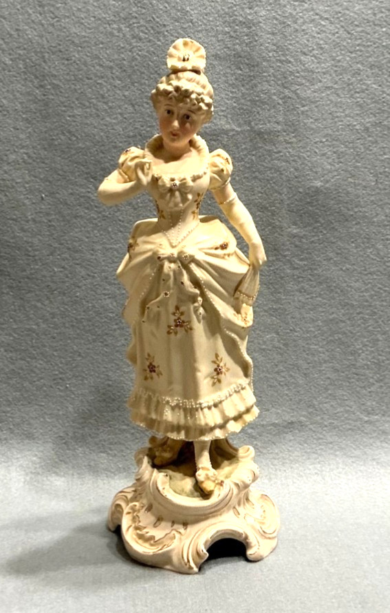 ANTIQUE c1900 GERMAN DRESDEN STYLE PORCELAIN BISQUE 12” LADY w/FAN FIGURINE ANTIQUE c1900 GERMAN DRESDEN STYLE PORCELAIN BISQUE 12” LADY w/FAN FIGURINE