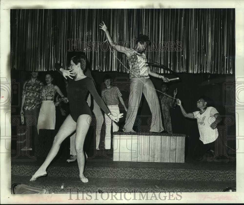 1975 Press Photo New Show At The Sho Bar, 228 Bourbon Street, Features Ballet 1975 Press Photo New Show At The Sho Bar, 228 Bourbon Street, Features Ballet