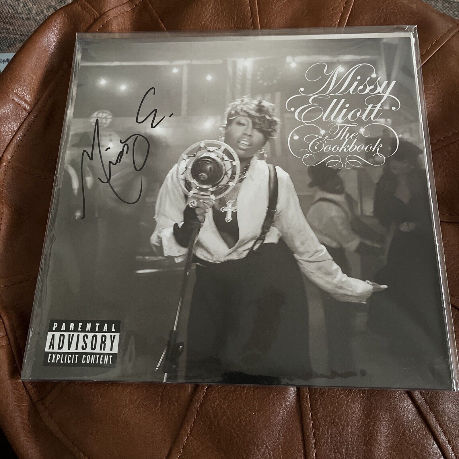 Rapper Missy Elliott Signed Autograph Cookbook Vinyl Record ART Card