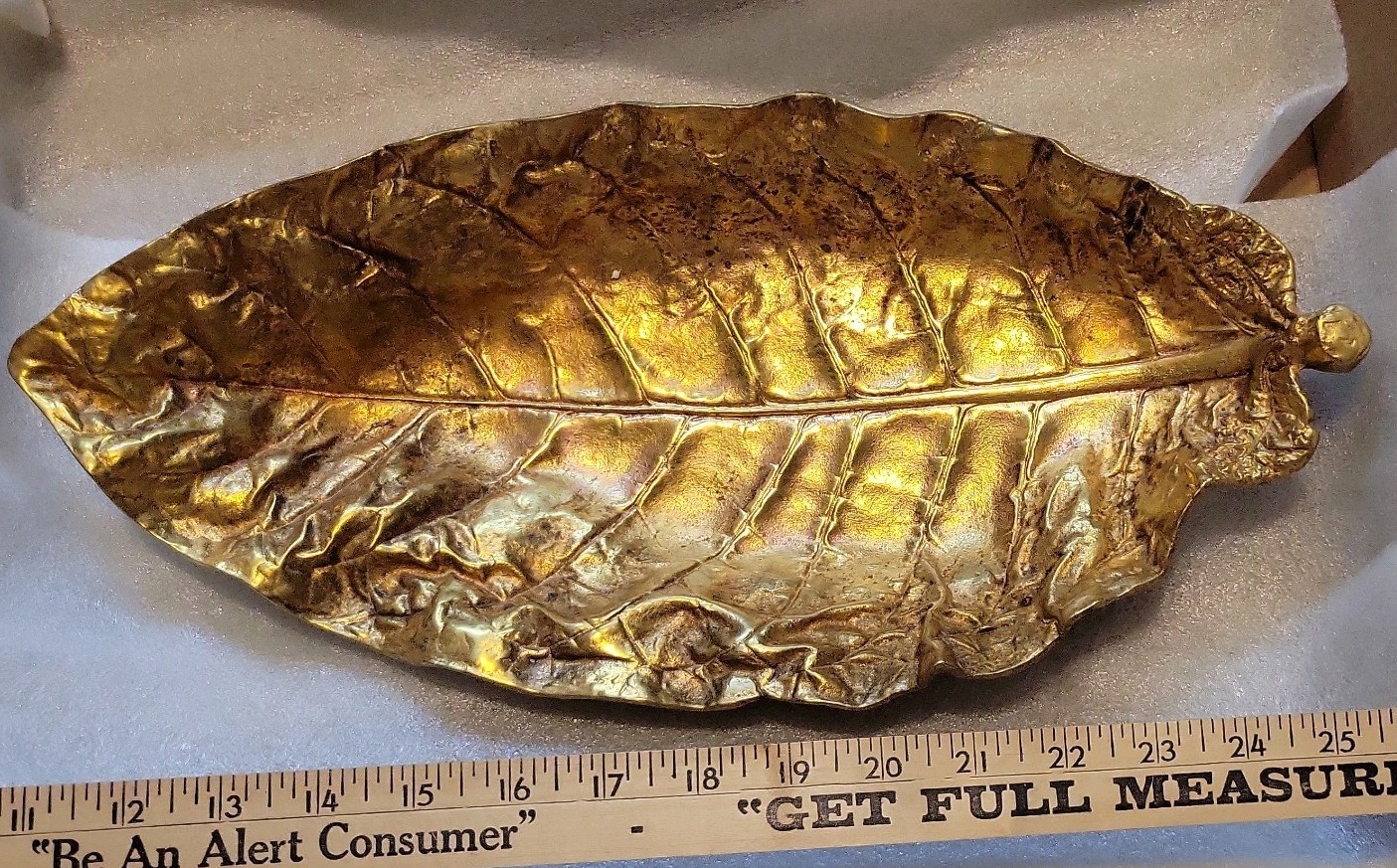 Vintage Antique Solid Brass White Barley Tobacco Leaf Bowl Container, By Cambron Vintage Antique Solid Brass White Barley Tobacco Leaf Bowl Container, By Cambron