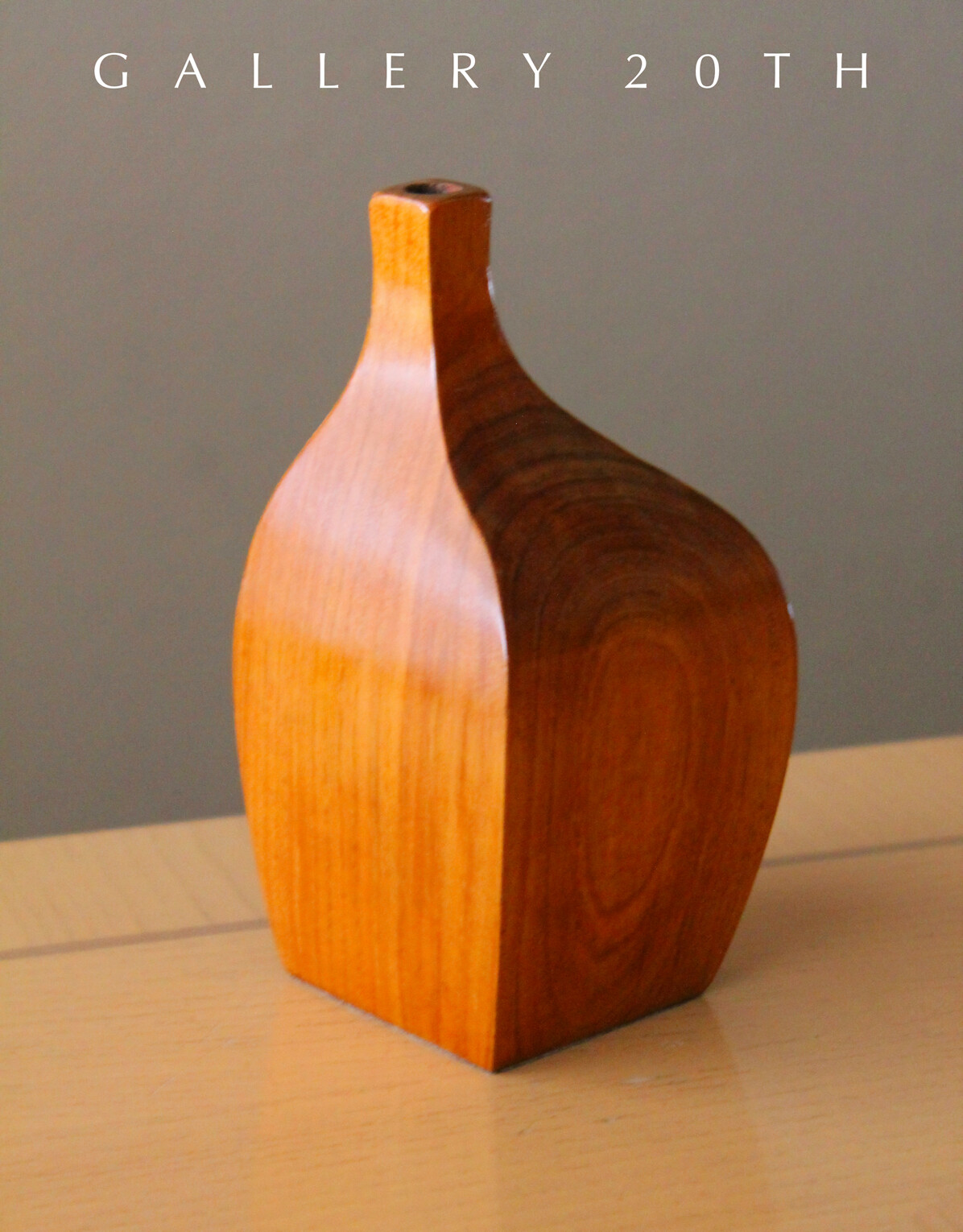 HANDMADE SLEEK DANISH MODERN MAHOGONY VASE GORGEOUS MID CENTURY 50'S 60'S VTG HANDMADE SLEEK DANISH MODERN MAHOGONY VASE GORGEOUS MID CENTURY 50'S 60'S VTG