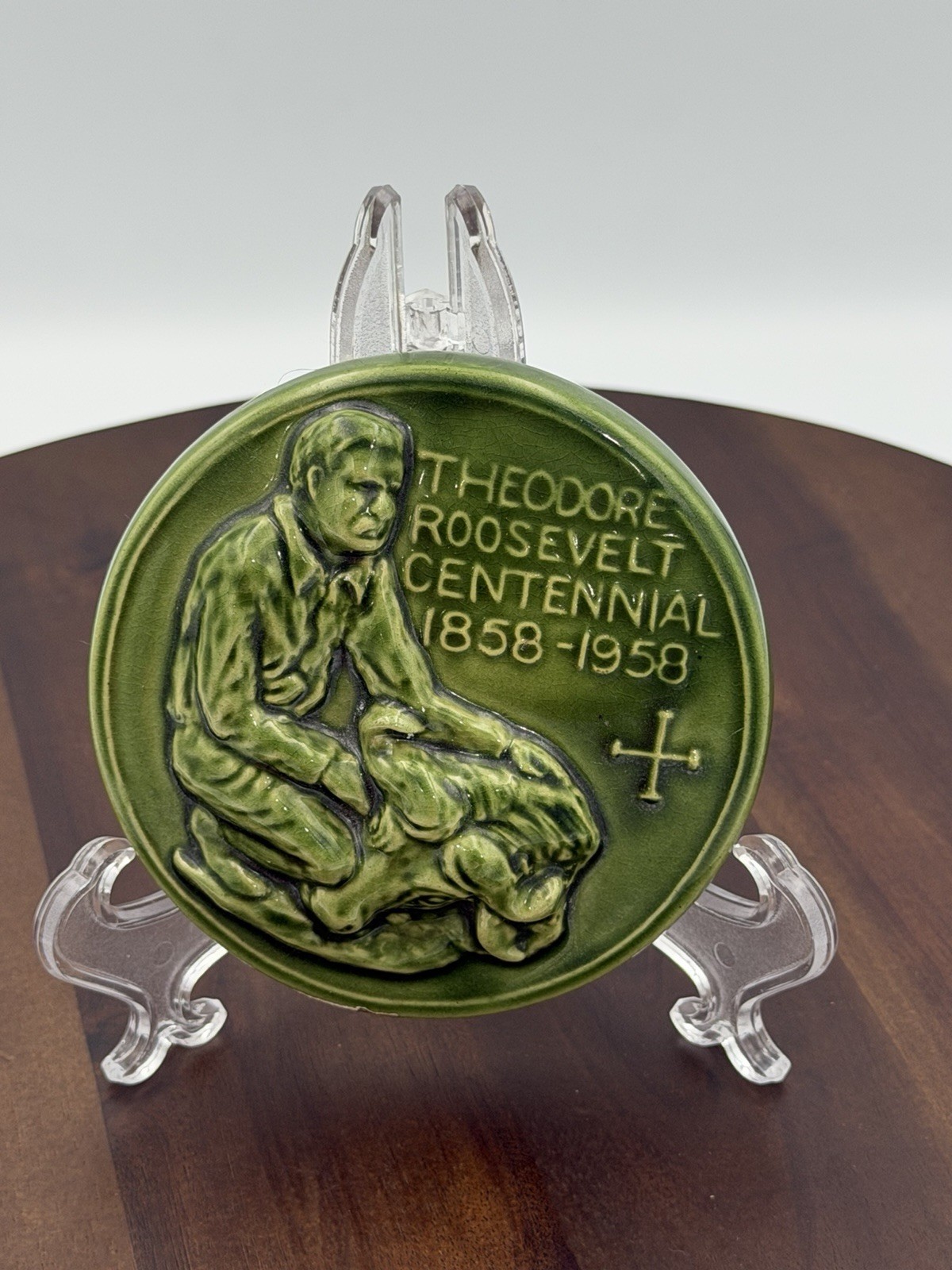 Rosemeade Pottery Theodore Roosevelt Green Centennial 1858-1958 4" Paperweight Rosemeade Pottery Theodore Roosevelt Green Centennial 1858-1958 4" Paperweight