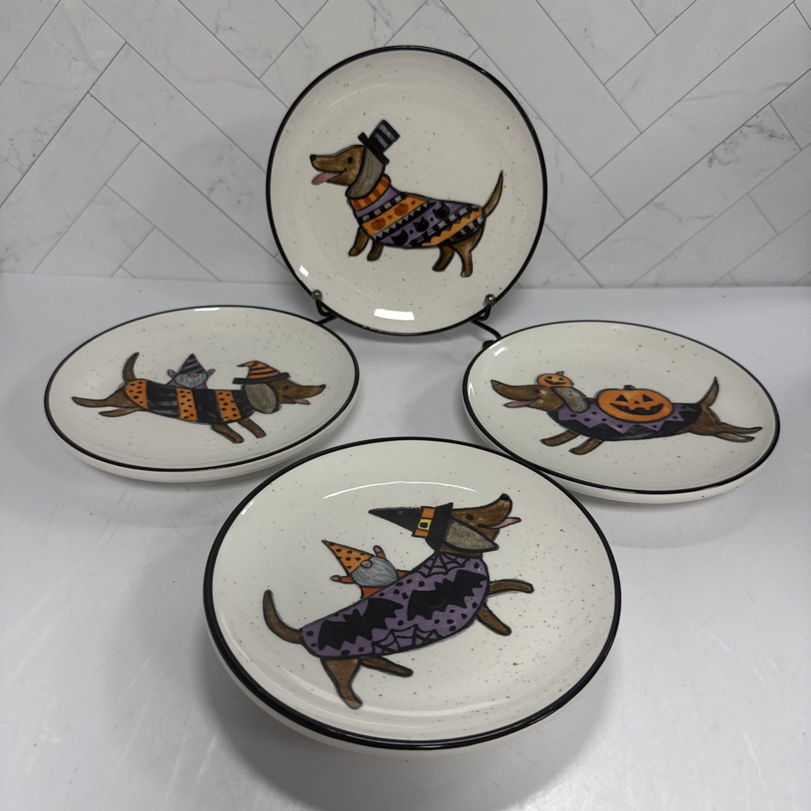 4x Set Cobwebs & Cauldrons Halloween Plates Dachshund Weenie Dog Pumpkin 6" 4x Set Cobwebs & Cauldrons Halloween Plates Dachshund Weenie Dog Pumpkin 6"
