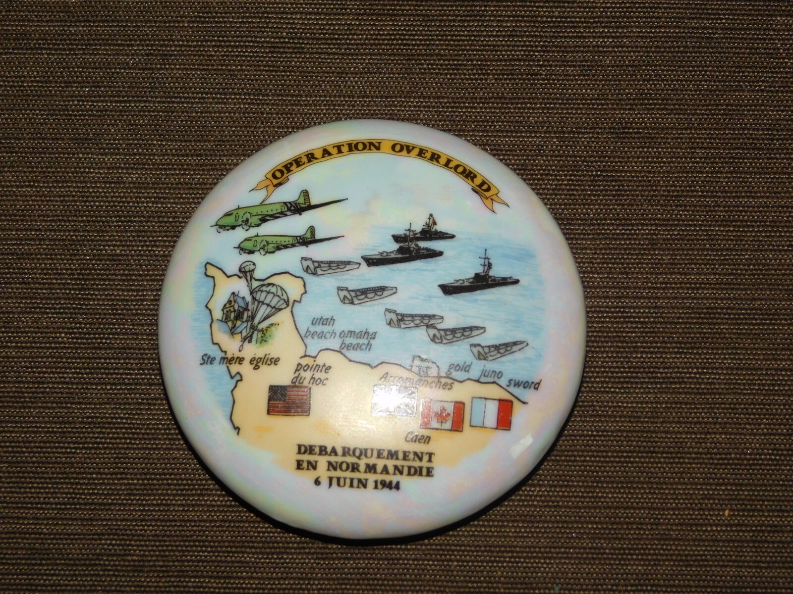 VINTAGE 3" WIDE D DAY WWII 1944 OPERATION OVERLORD CERAMIC TRINKET BOX COVER VINTAGE 3" WIDE D DAY WWII 1944 OPERATION OVERLORD CERAMIC TRINKET BOX COVER