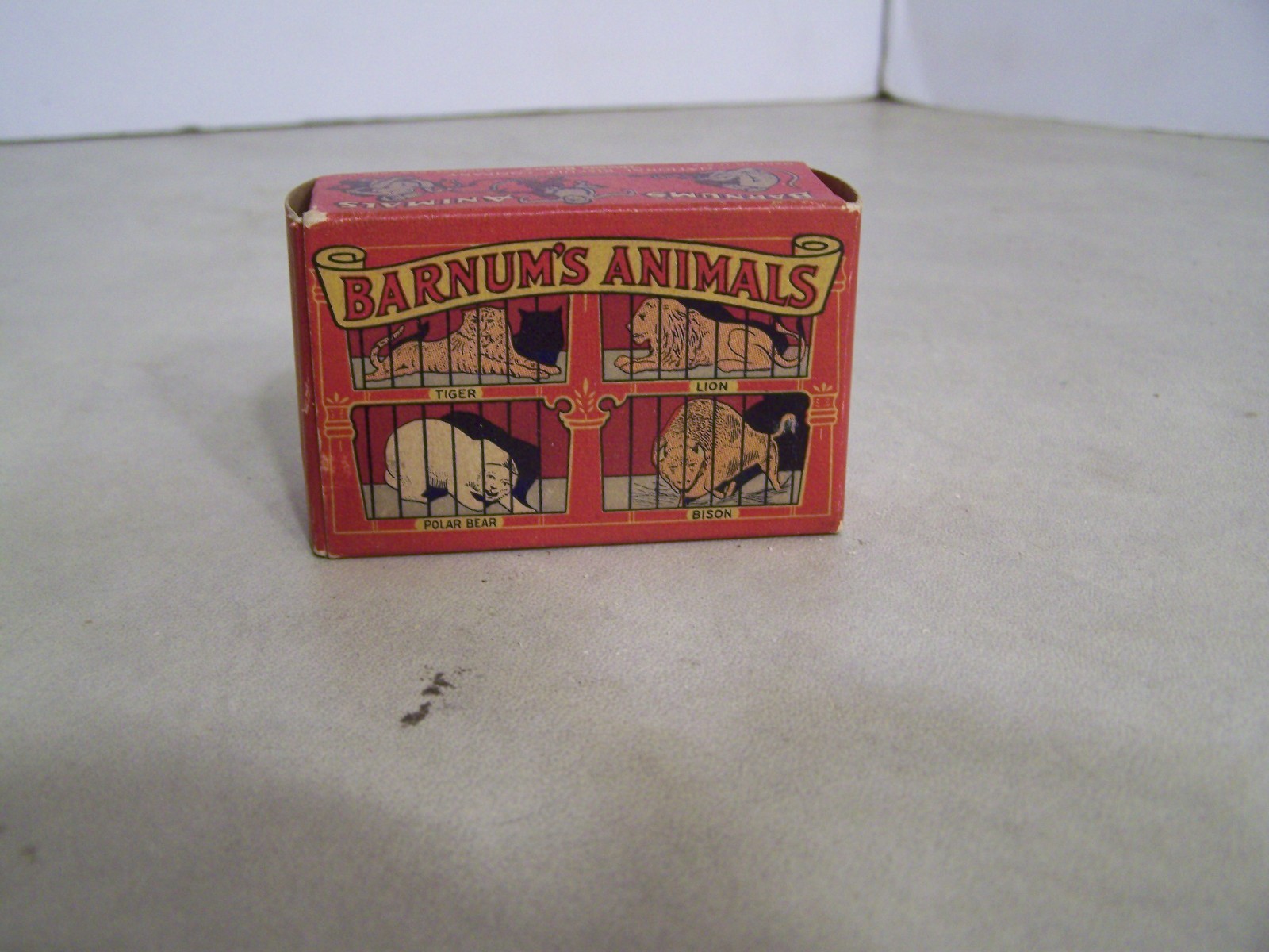 Antique Barnum's Animals Crackers Box National Biscuit Company " Uneeda Bakers"