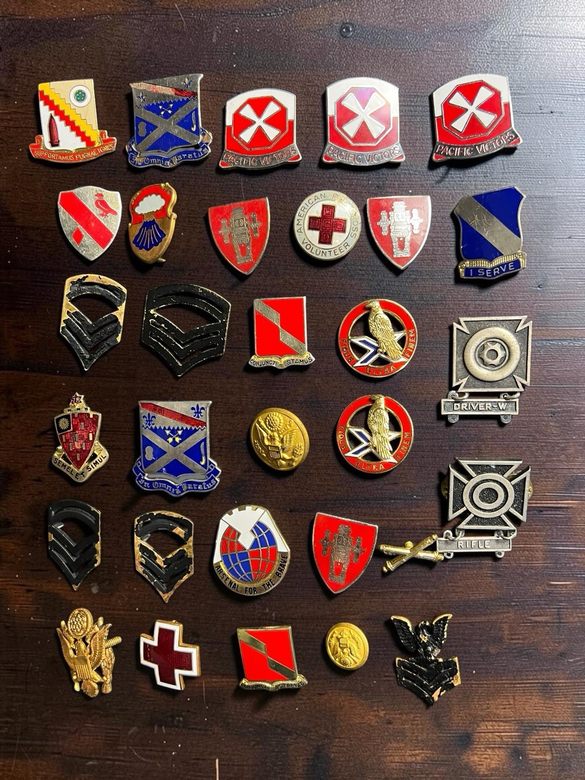 Vintage US Army Military Insignia Pin Lot DUI Rank Marksman Ira Green Meyer 31 Vintage US Army Military Insignia Pin Lot DUI Rank Marksman Ira Green Meyer 31