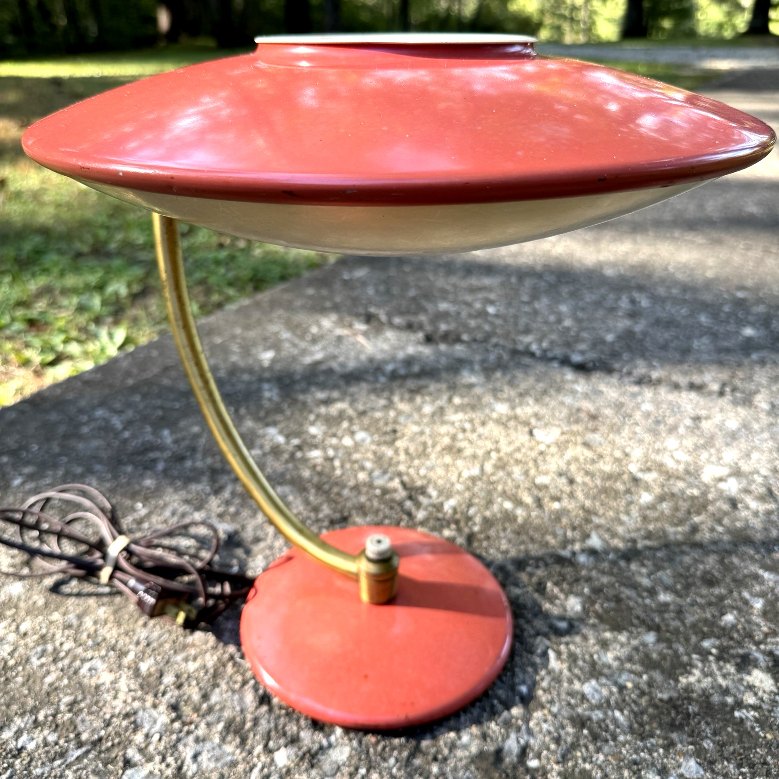MCM Dazor UFO Table Saucer Lamp Model 2003 Space Age Atomic Salmon 1950s RARE