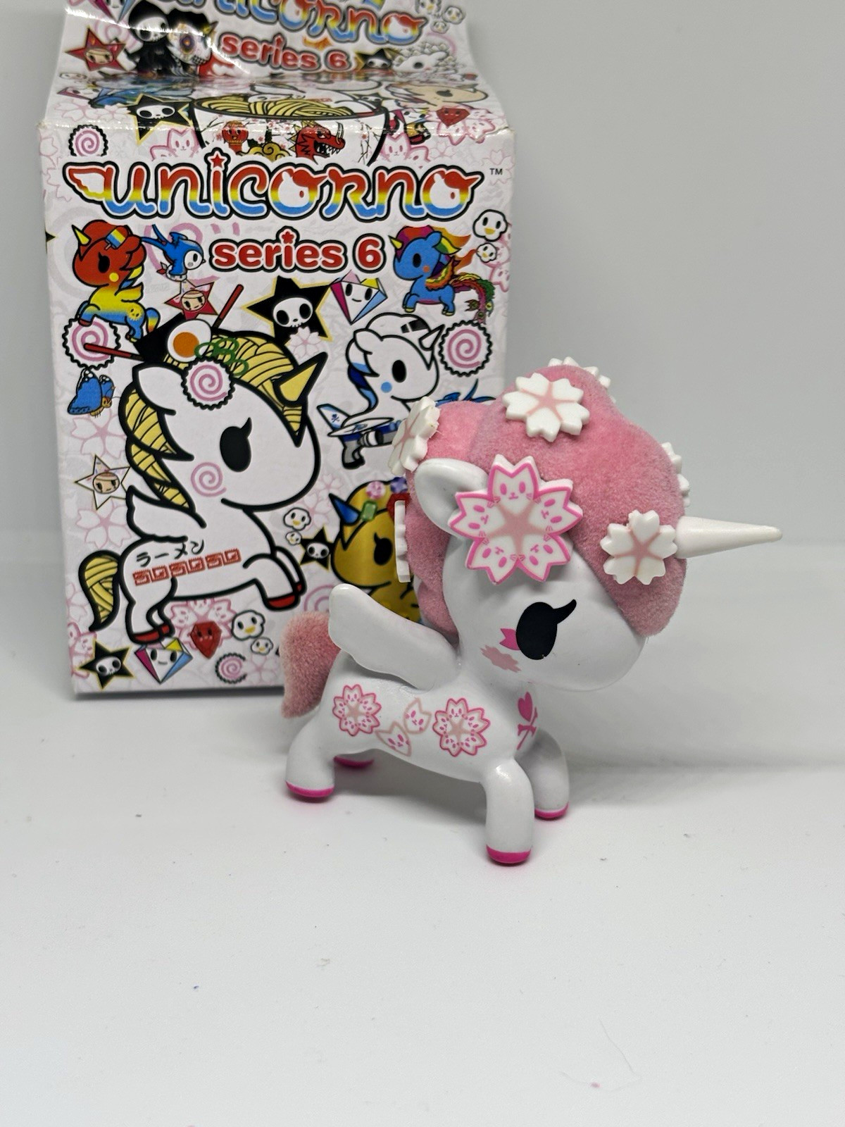 Tokidoki Unicorno Series 6 Hanami Vinyl Figure, cherry blossom, NWB Tokidoki Unicorno Series 6 Hanami Vinyl Figure, cherry blossom, NWB