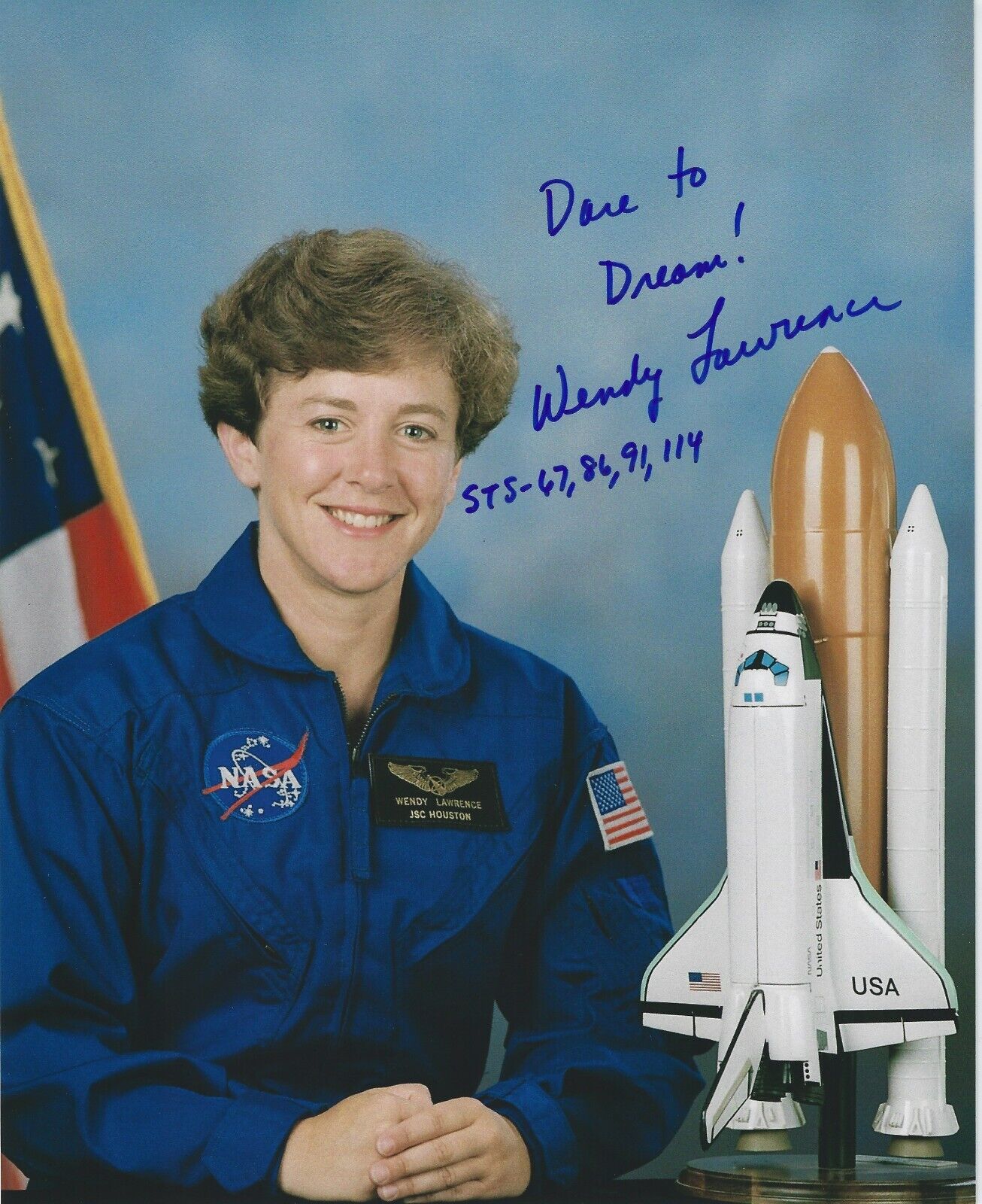 WENDY LAWRENCE Astronaut NASA Engineer Signed 8 x 10 Photo 