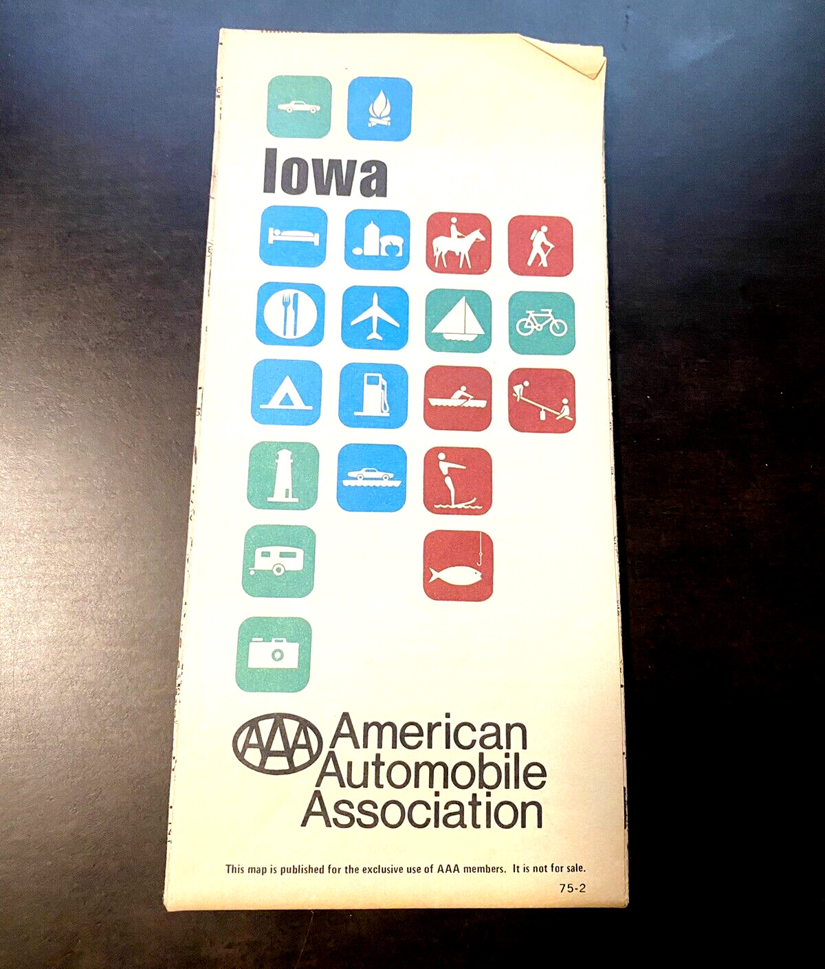 🚗   1975-1976 AAA Iowa State Highway Transportation Travel Road Map