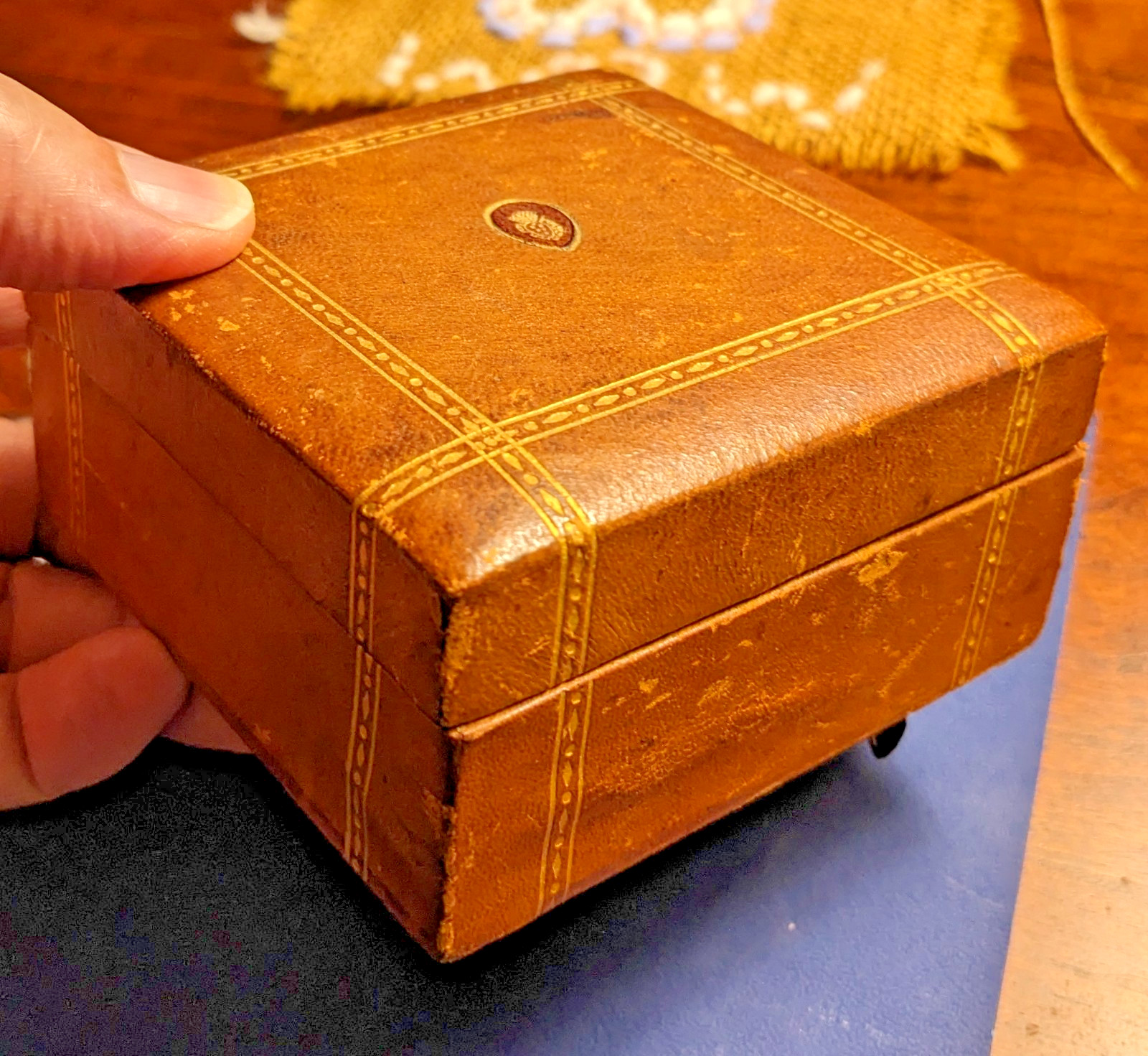 Antique Leather Box Embossed Crest Emblem Small for Jewelry Trinkets 3.5" Antique Leather Box Embossed Crest Emblem Small for Jewelry Trinkets 3.5"