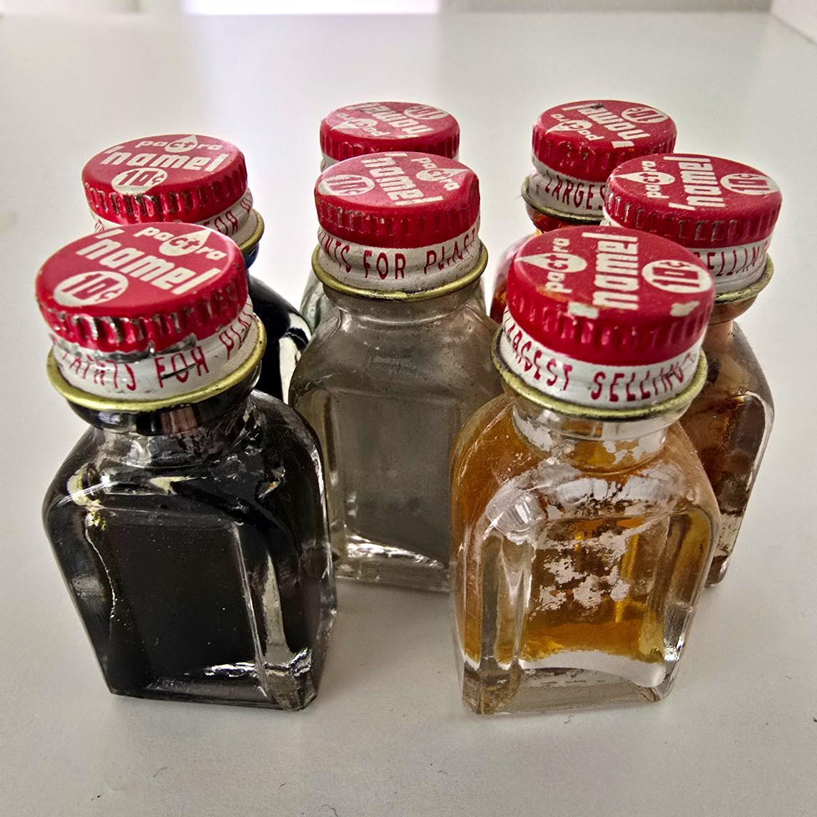 Vintage 1950s Pactra ’Namel Paint Bottles Lot of 7 – 10¢ Caps Embossed Glass Vintage 1950s Pactra ’Namel Paint Bottles Lot of 7 – 10¢ Caps Embossed Glass