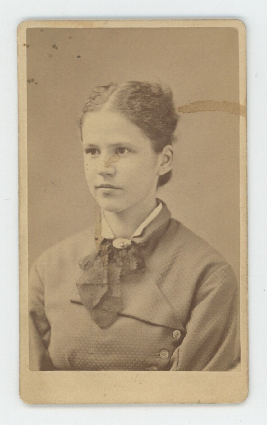 Antique ID'd CDV c1870s Beautiful Young Woman Named Mollie Tyler Lawrence, KS