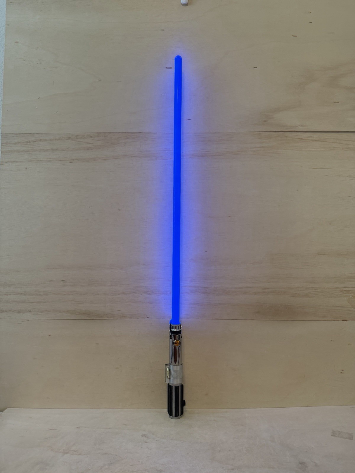 Hasbro 2007 Force FX Lightsaber Luke Skywalker Blue LED Sound 44” C-2945A Works Hasbro 2007 Force FX Lightsaber Luke Skywalker Blue LED Sound 44” C-2945A Works