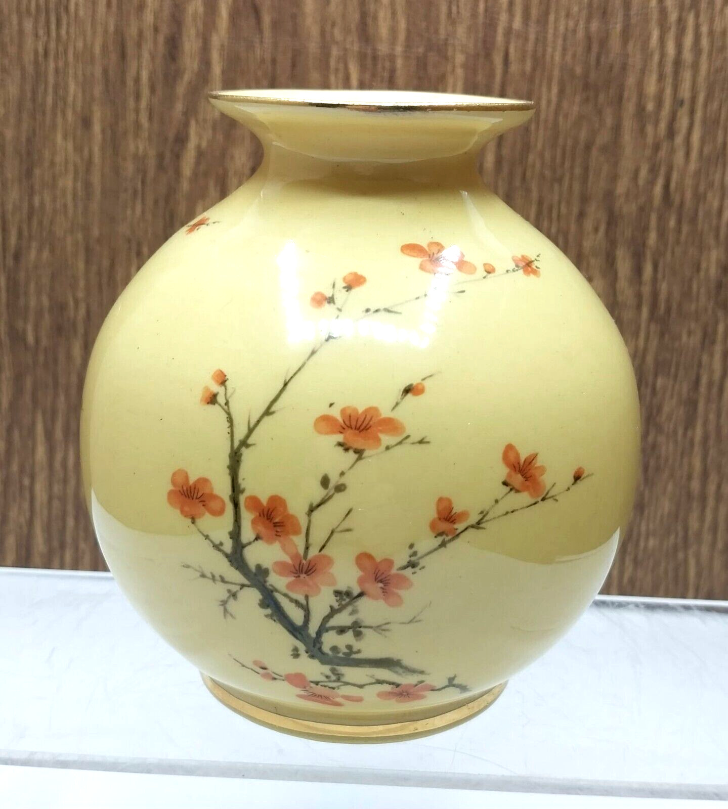Vintage Small Hyalyn USA Japanese Cherry Blossom Gold Trim Yellow Round Vase 5\