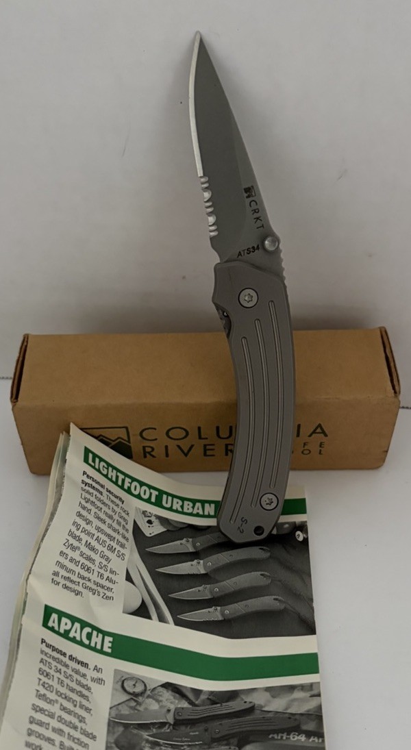 Rare discontinued CRKT Vintage NOS Model 7511 S-2 SMALL folding Knife Rare discontinued CRKT Vintage NOS Model 7511 S-2 SMALL folding Knife