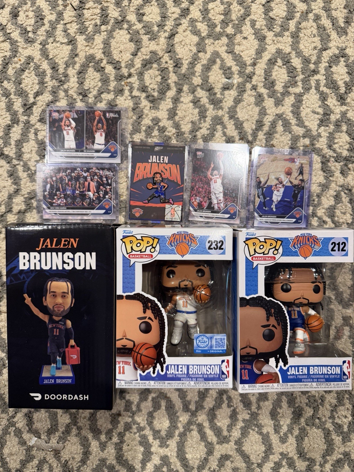 Jalen brunson Knicks 8 Piece Collectible Lot Funko, bobblehead,Pin , Cards , Jalen brunson Knicks 8 Piece Collectible Lot Funko, bobblehead,Pin , Cards ,