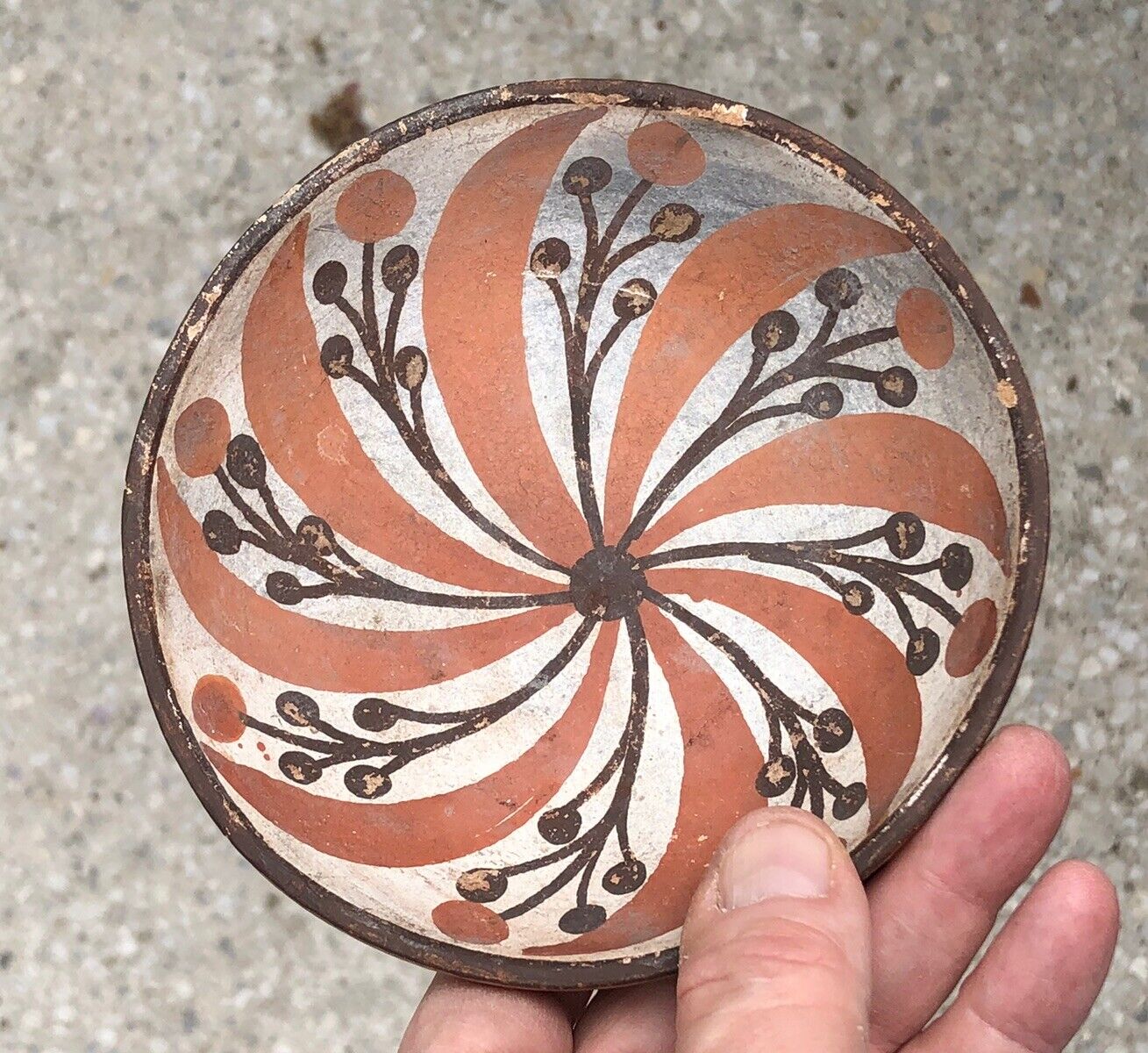 Nice Antique Polychrome Native American Isleta Pueblo Pottery Dish 5-1/8”w