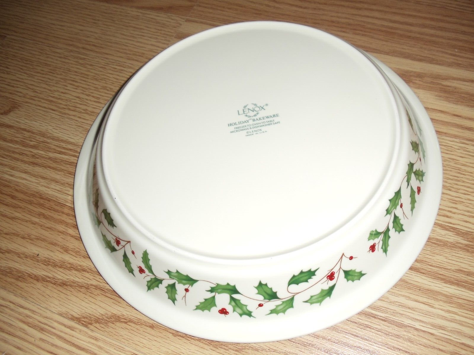 Lenox Holiday Bakeware Dimension Collection Christmas Baking Pie Plate Dish USA