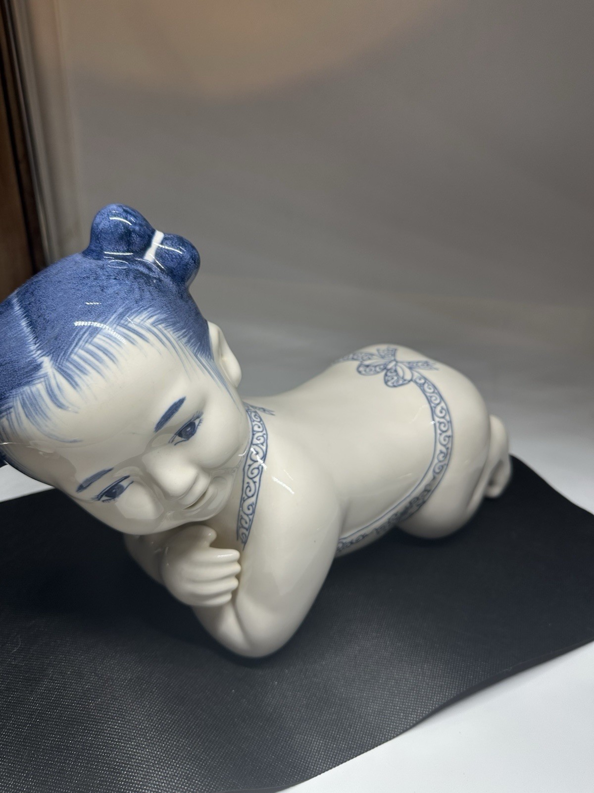 antique vintage Chinese porcelain headrest little girl blue and white antique vintage Chinese porcelain headrest little girl blue and white