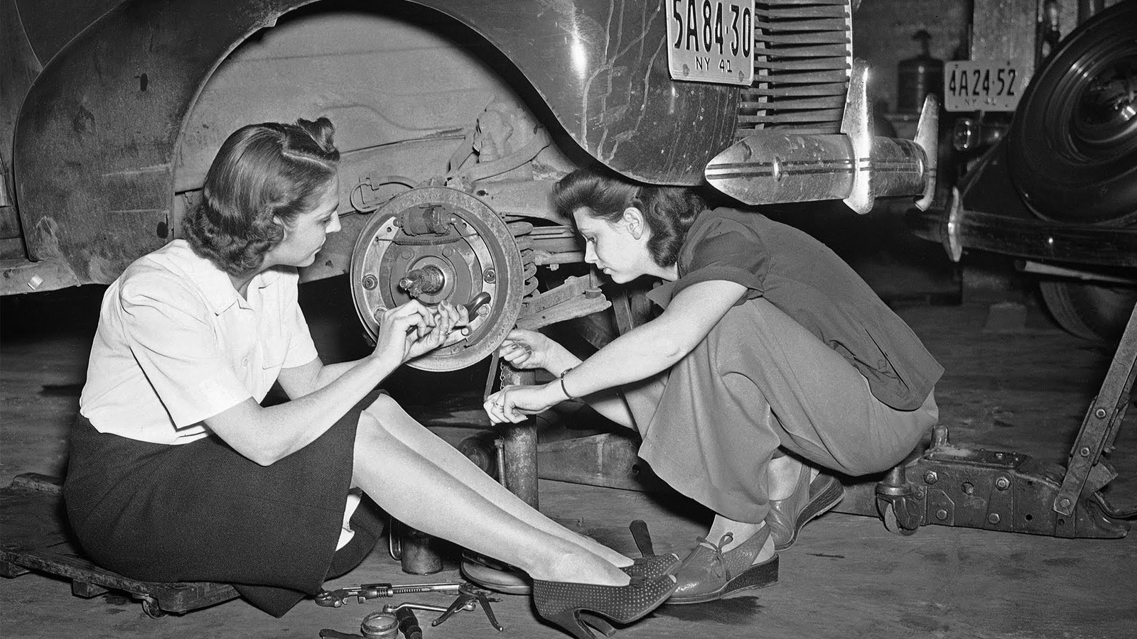 WW2 Photo WWII  Women Fixing Car NYC 1942  World War Two Homefront / 1542