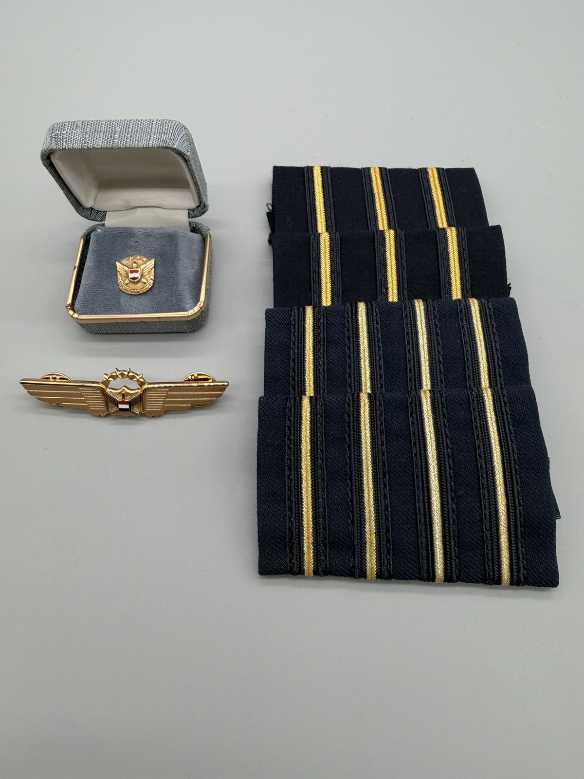 Vintage United Airlines Pilot Wings Captain First Officer Epaulets 15 Yr 10K Pin