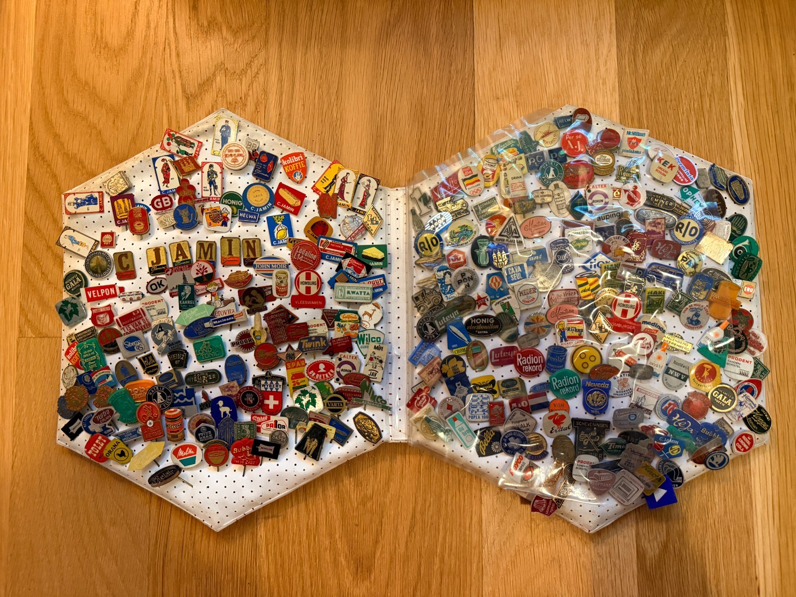 Vintage 1960s Dutch Pin Collection Album Eyssen Kaas 200+ Advertising Stick Pins