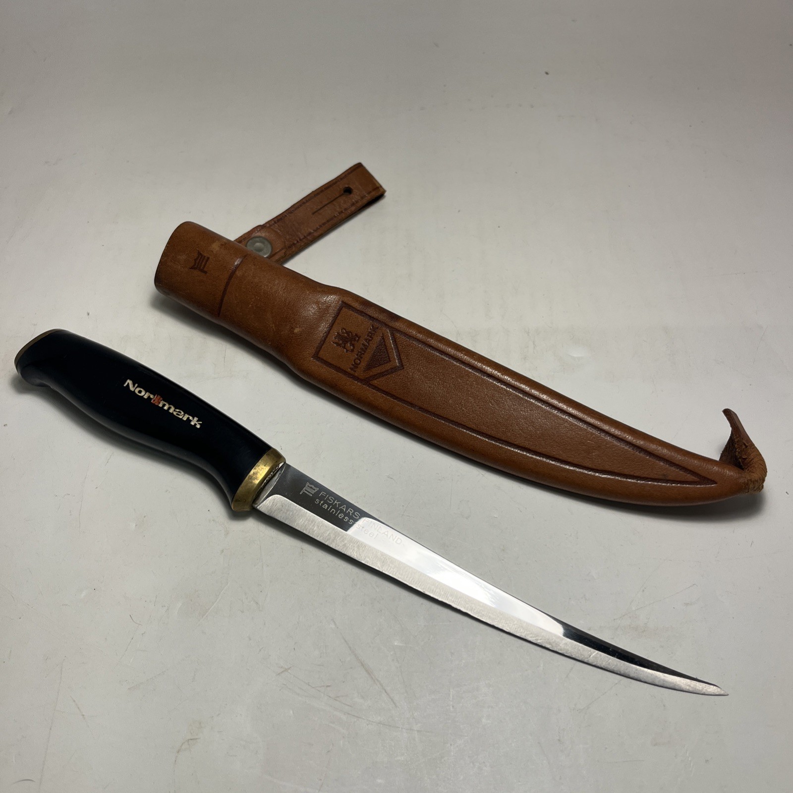 Vintage Normark Fiskars Finland Stainless Fixed Blade Fillet Knife w/Sheath 6.5”